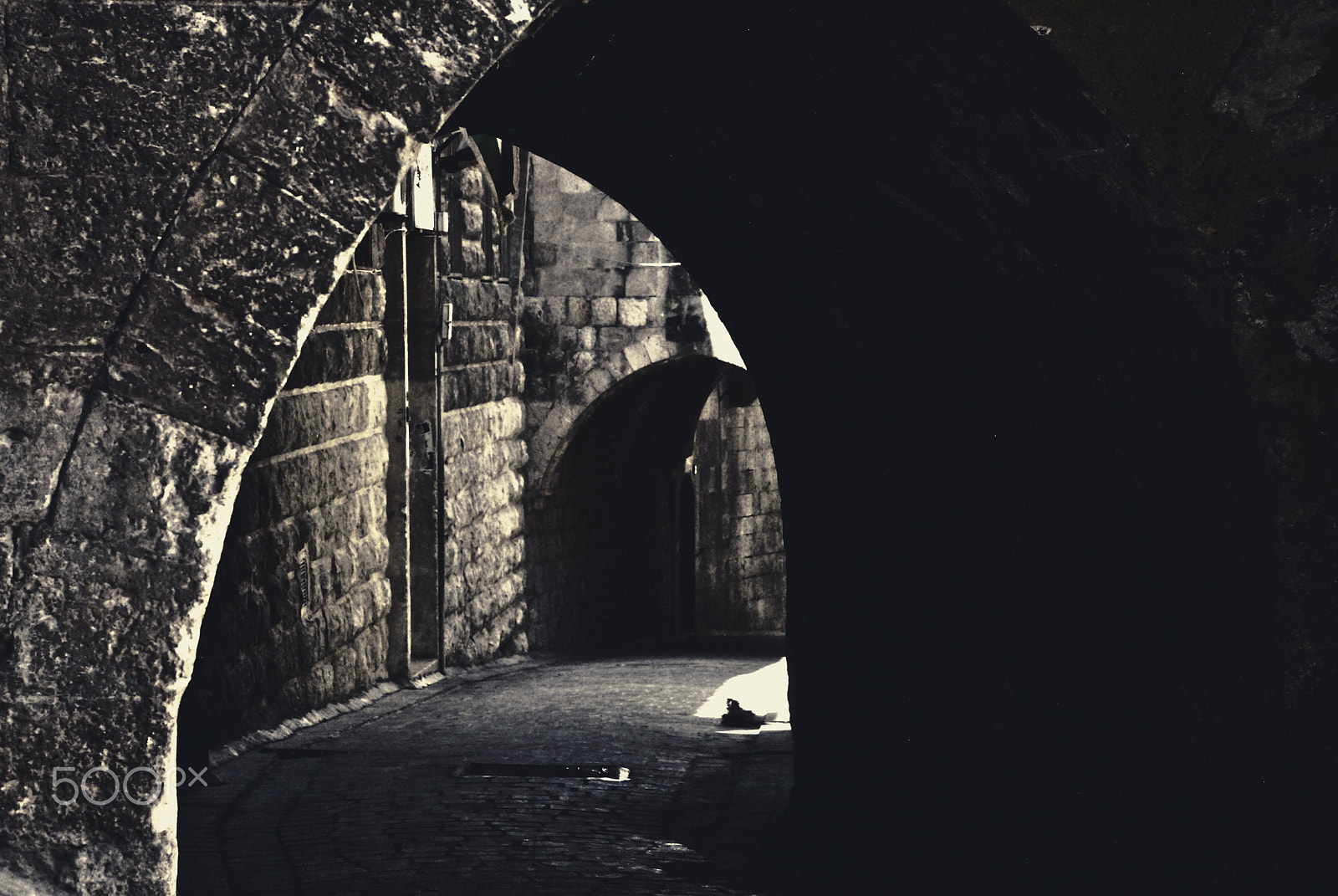 Nikon D200 sample photo. Arc from history photography