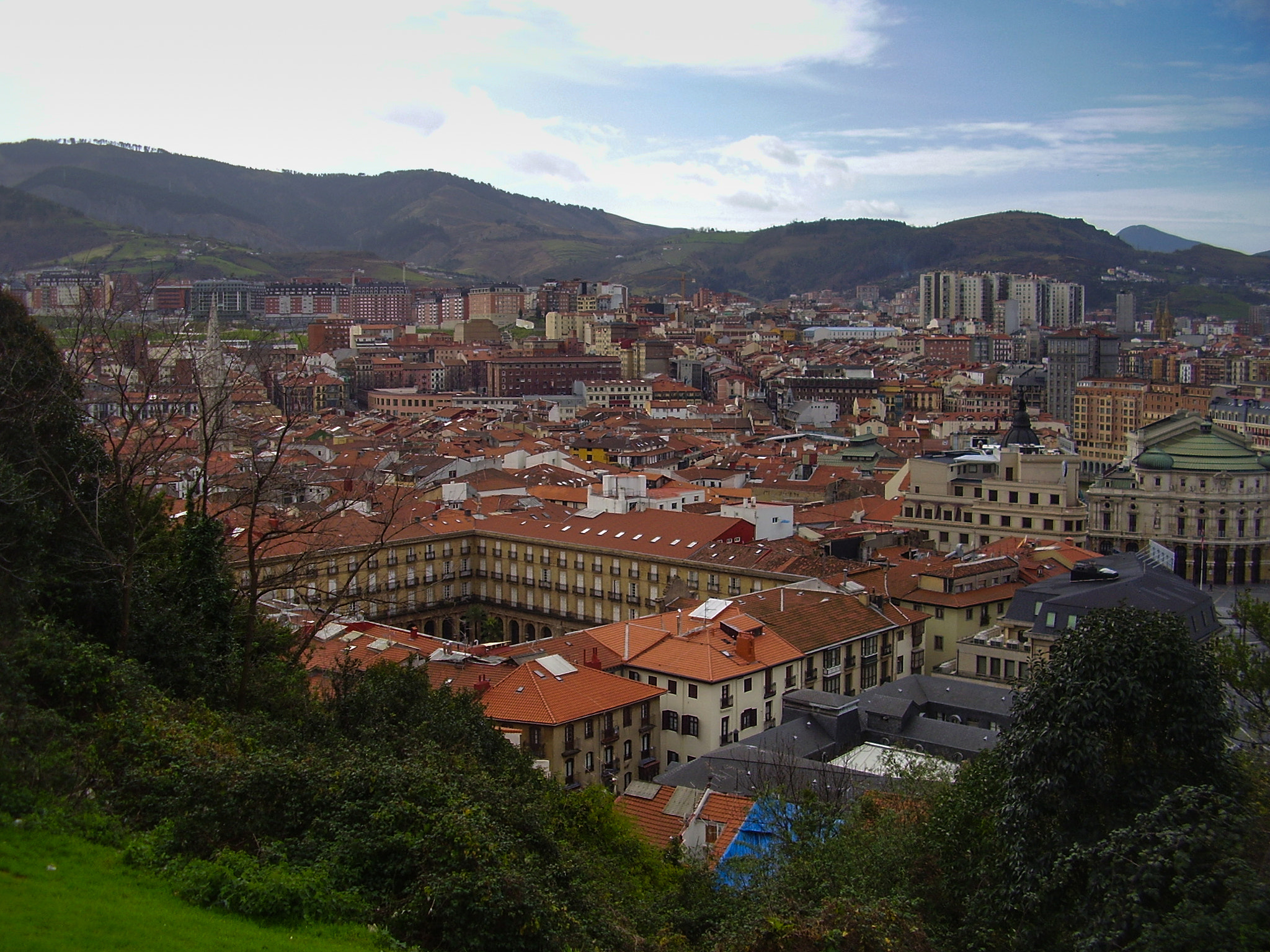 Olympus FE115,X715 sample photo. Bilbao: casco viejo and plaza nueva photography