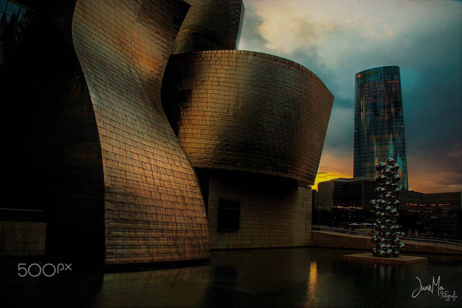 Pentax K100D Super sample photo. Guggenheim & torre iberdrola: photography