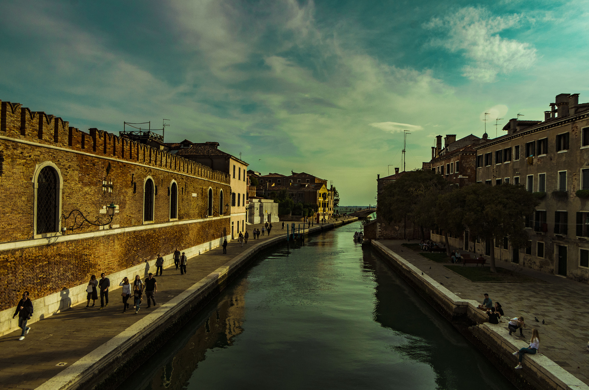 Pentax smc DA 16-45mm F4 ED AL sample photo. Canal of venice photography