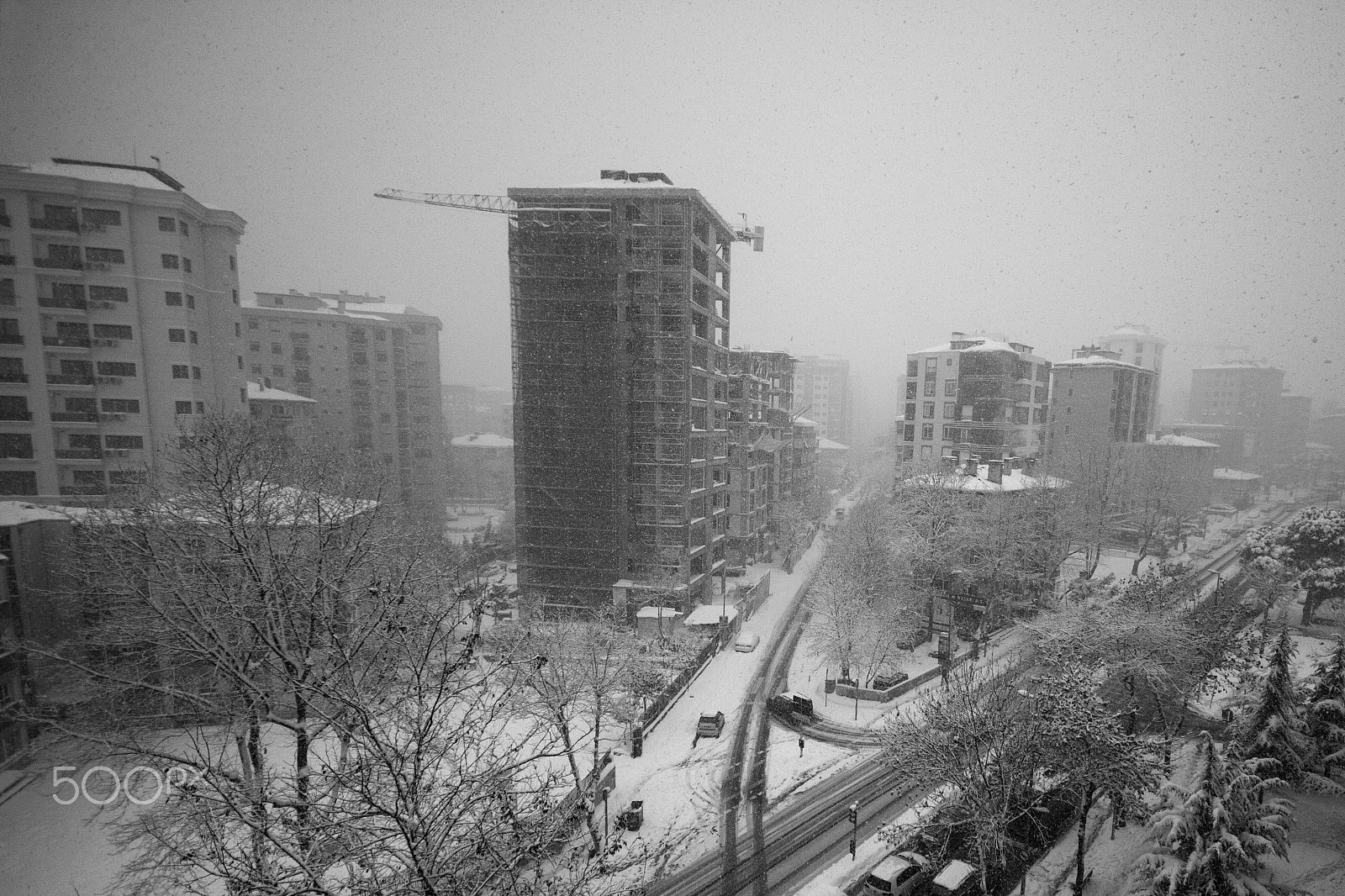 Canon EOS 50D + Sigma 10-20mm F4-5.6 EX DC HSM sample photo. Under the snow istanbul photography