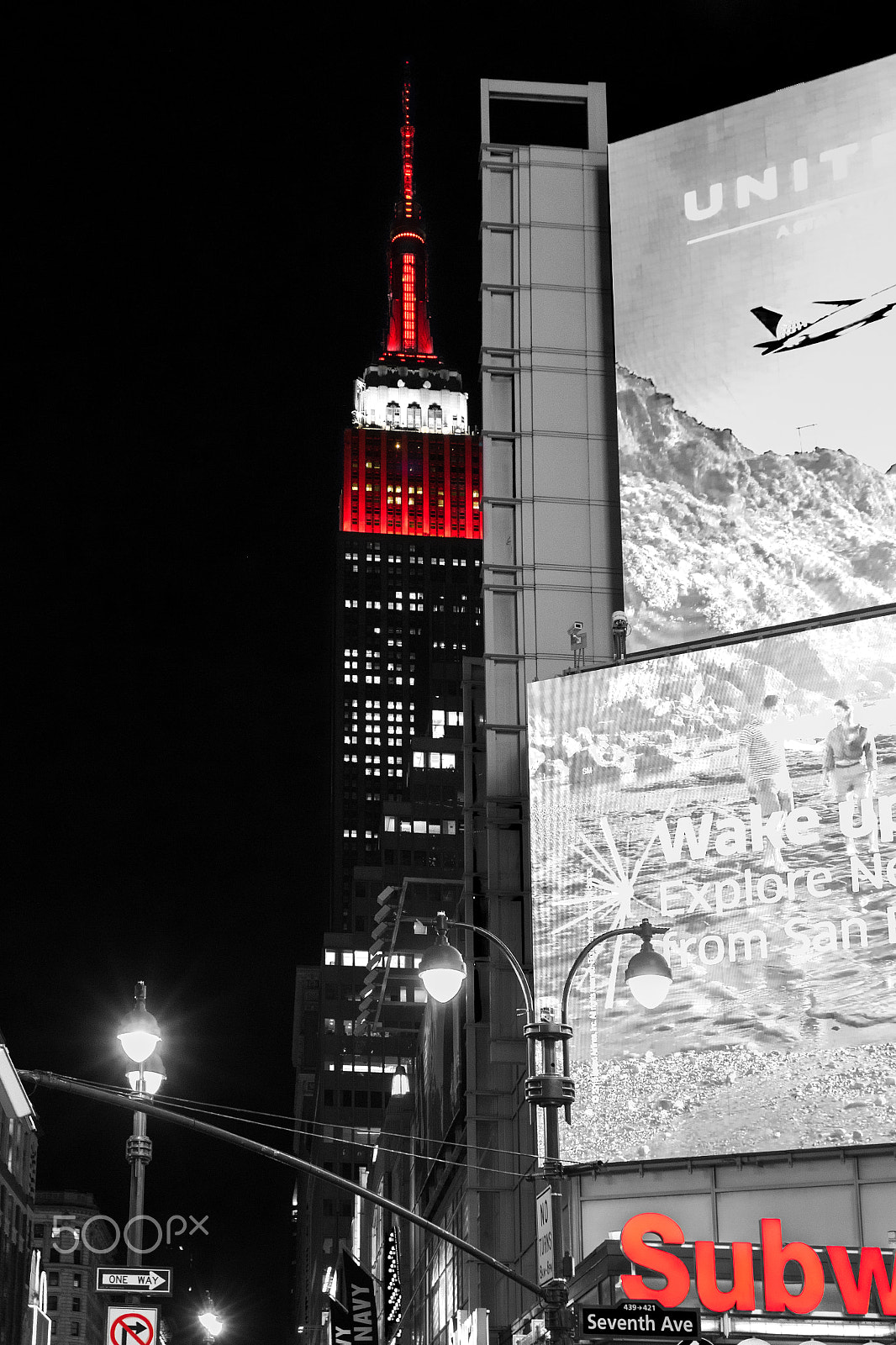 Canon EF 16-35mm F2.8L II USM sample photo. Red empire state building photography