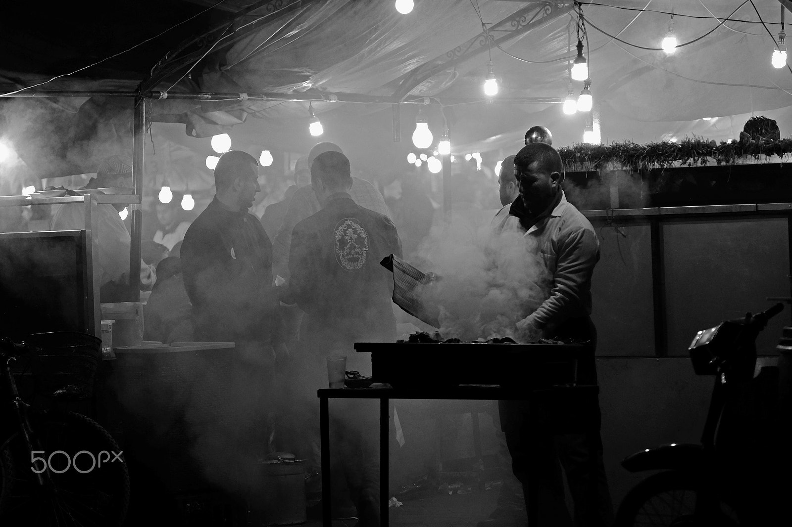 Fujifilm X-E2 + Fujifilm XF 55-200mm F3.5-4.8 R LM OIS sample photo. Food in jemaa el fna photography