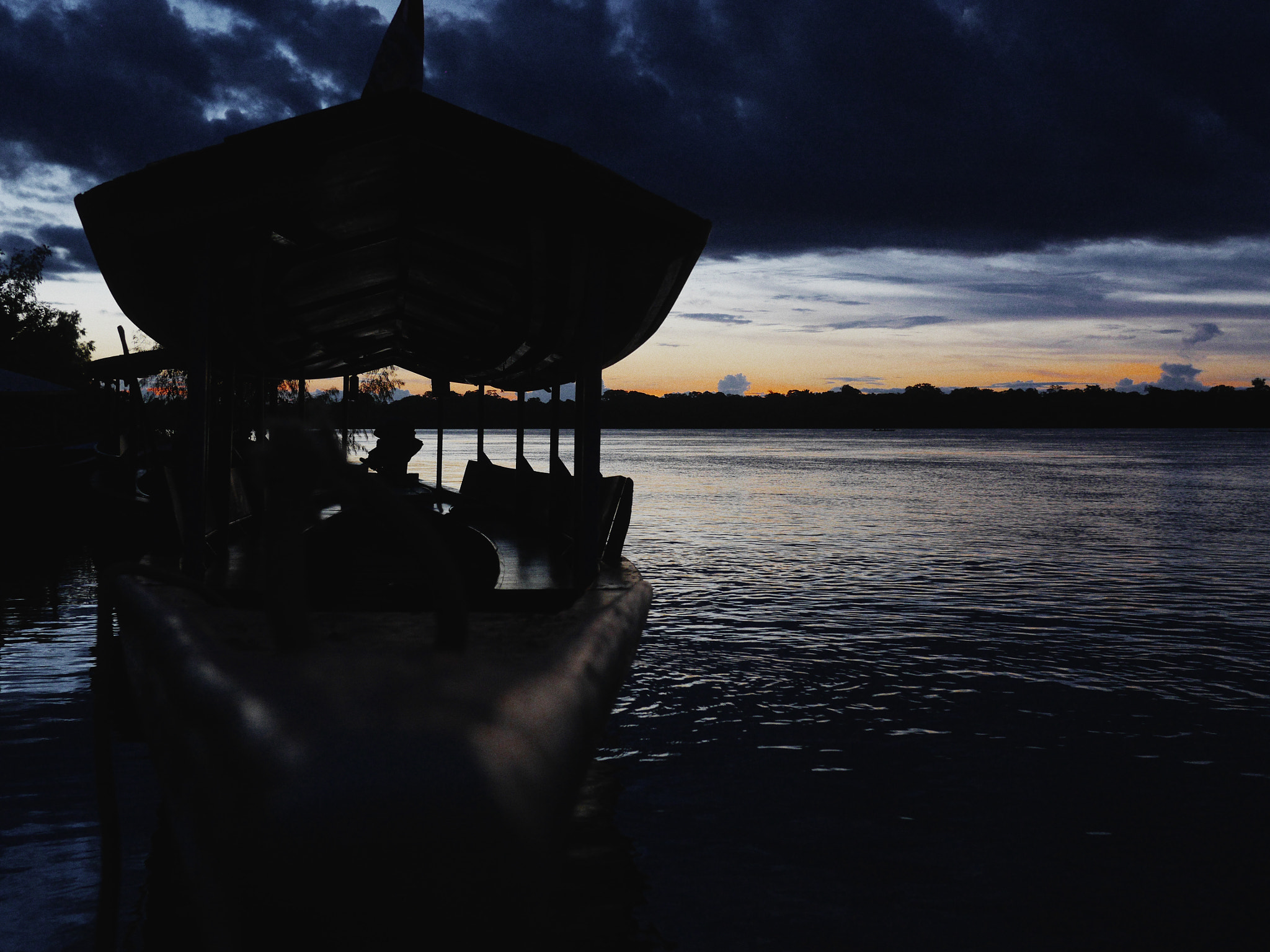 Panasonic Lumix DMC-GH3 sample photo. Atardecer en el amazonas photography