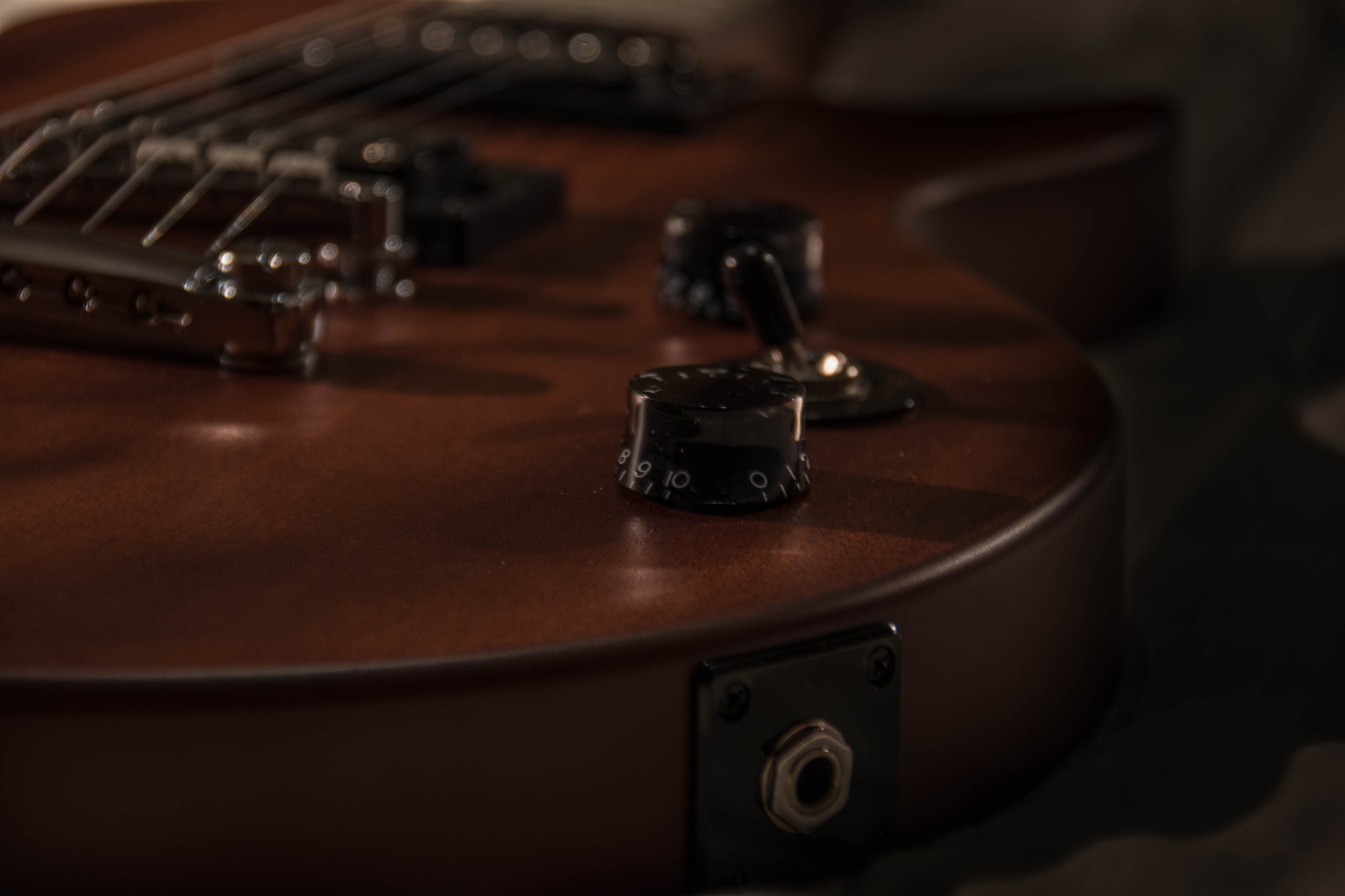 Nikon D750 + Sigma 18-200mm F3.5-6.3 II DC OS HSM sample photo. Les paul special 2 photography
