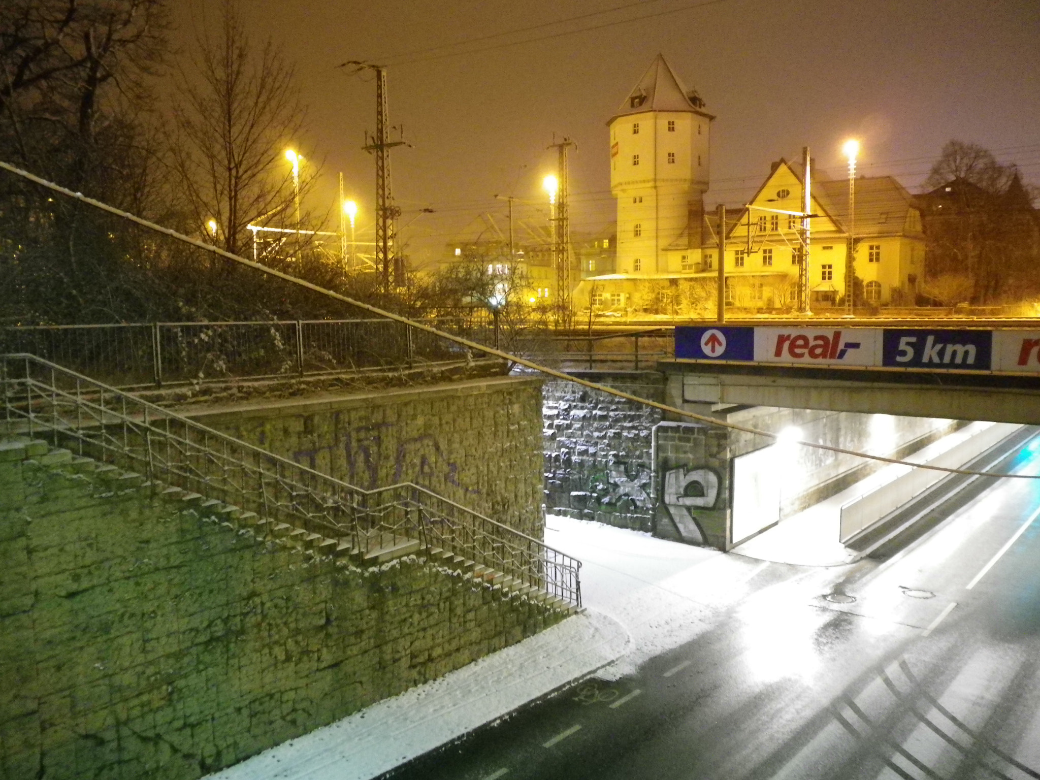Pentax Optio H90 sample photo. Weimar kunstturm photography