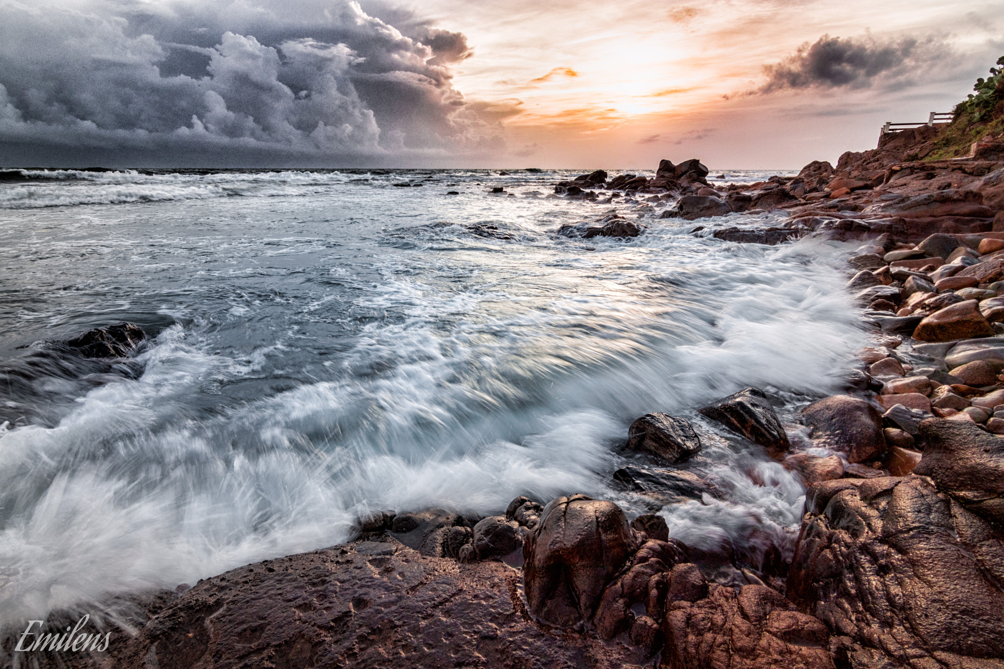 Canon EOS 80D + Tokina AT-X Pro 11-16mm F2.8 DX sample photo. Turbulences photography