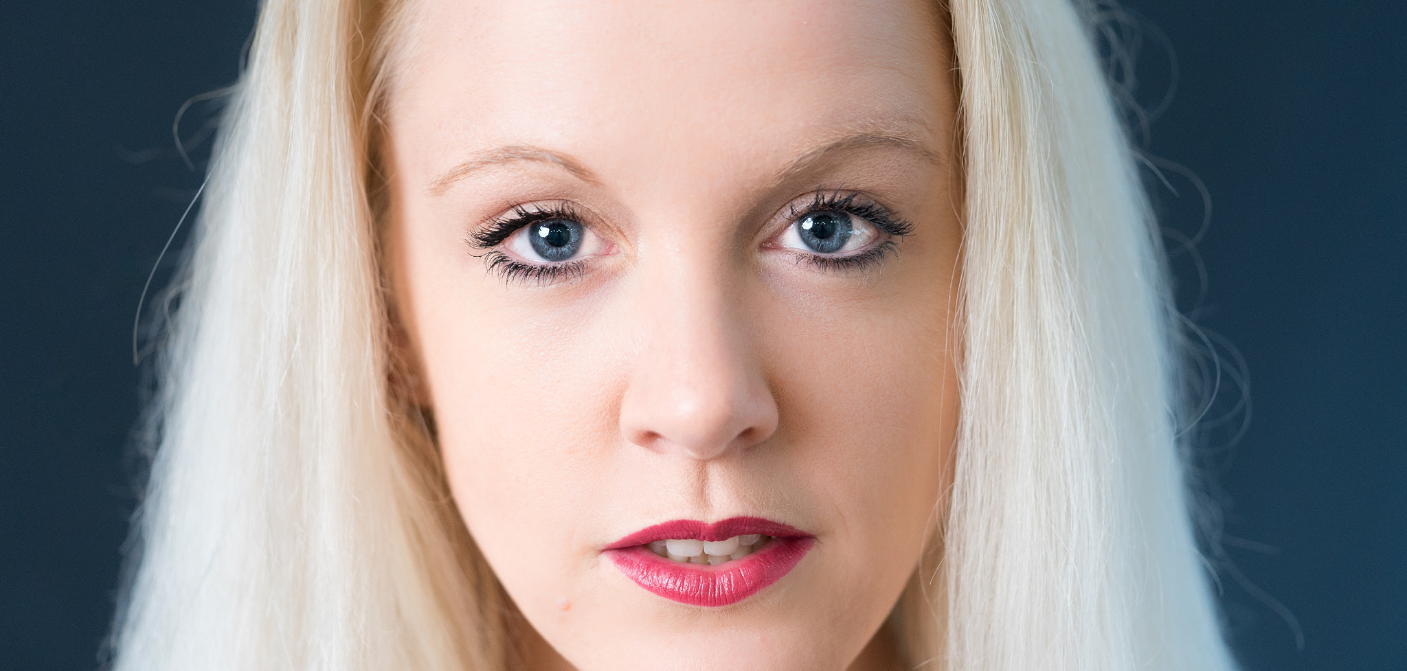 Sony a7S + Sony FE 90mm F2.8 Macro G OSS sample photo. Deep blue photography