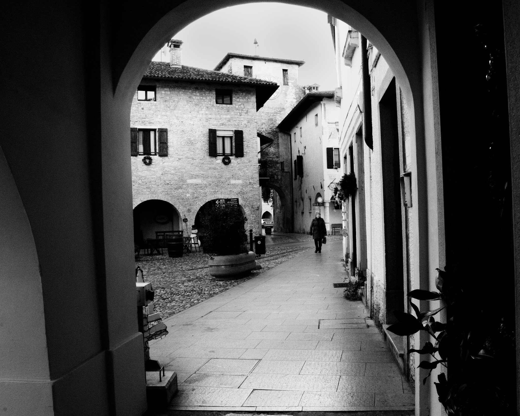 Canon EF-S 18-55mm F3.5-5.6 IS sample photo. Spilimbergo vicino al duomo photography