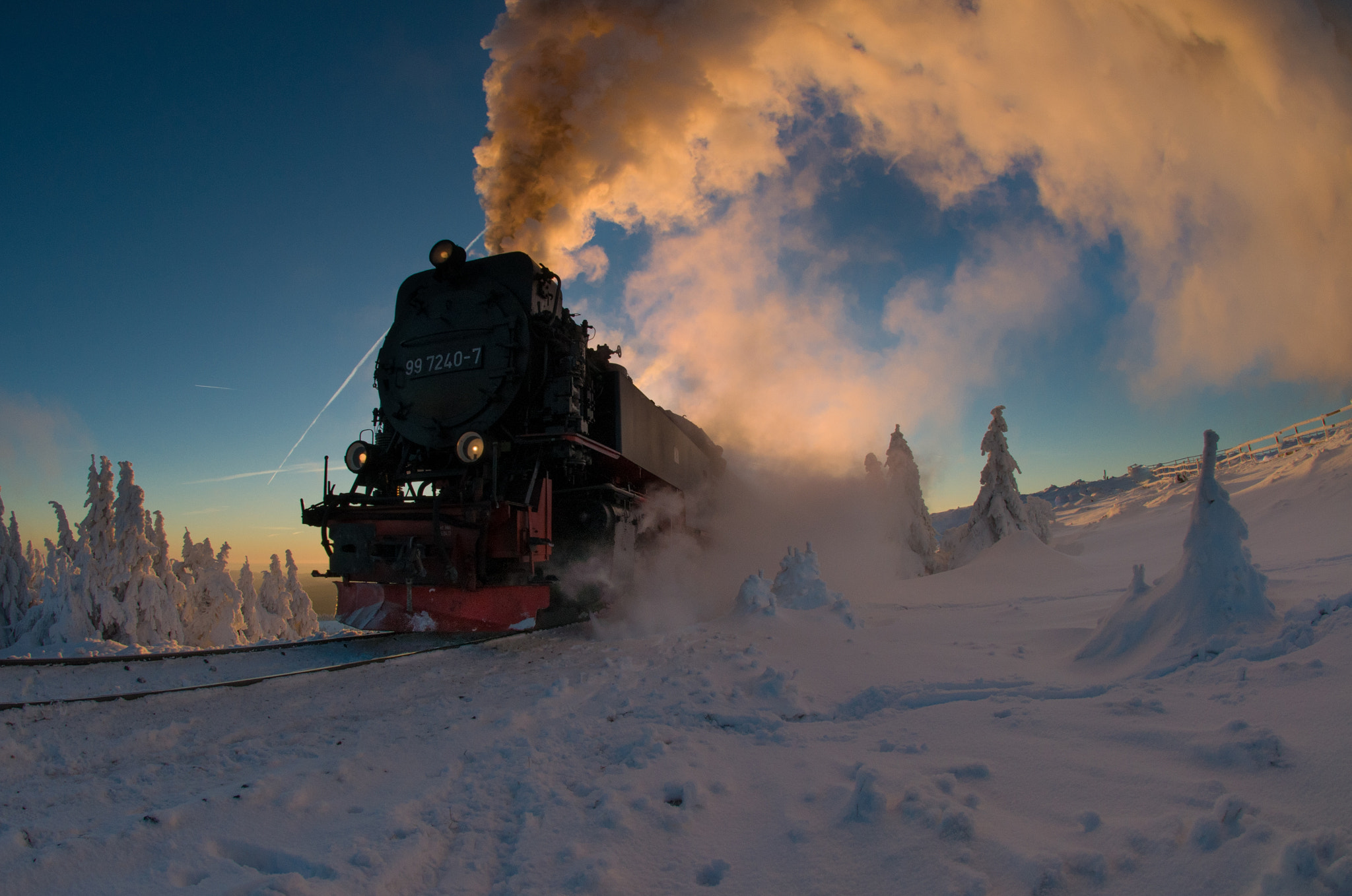 Nikon AF DX Fisheye-Nikkor 10.5mm F2.8G ED sample photo. Brockenbahn #2 photography