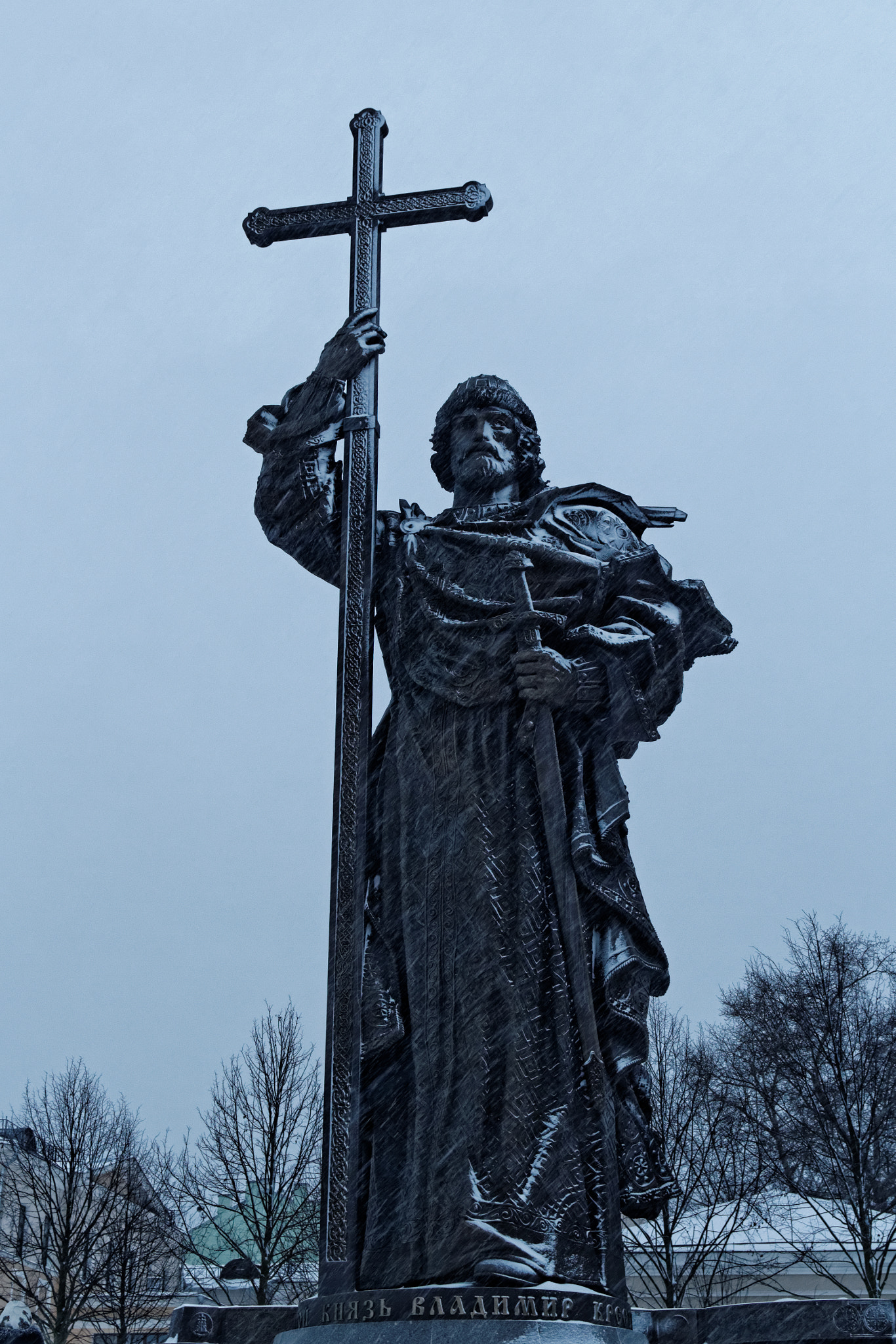 Canon EOS 100D (EOS Rebel SL1 / EOS Kiss X7) sample photo. Monument to prince vladimir photography