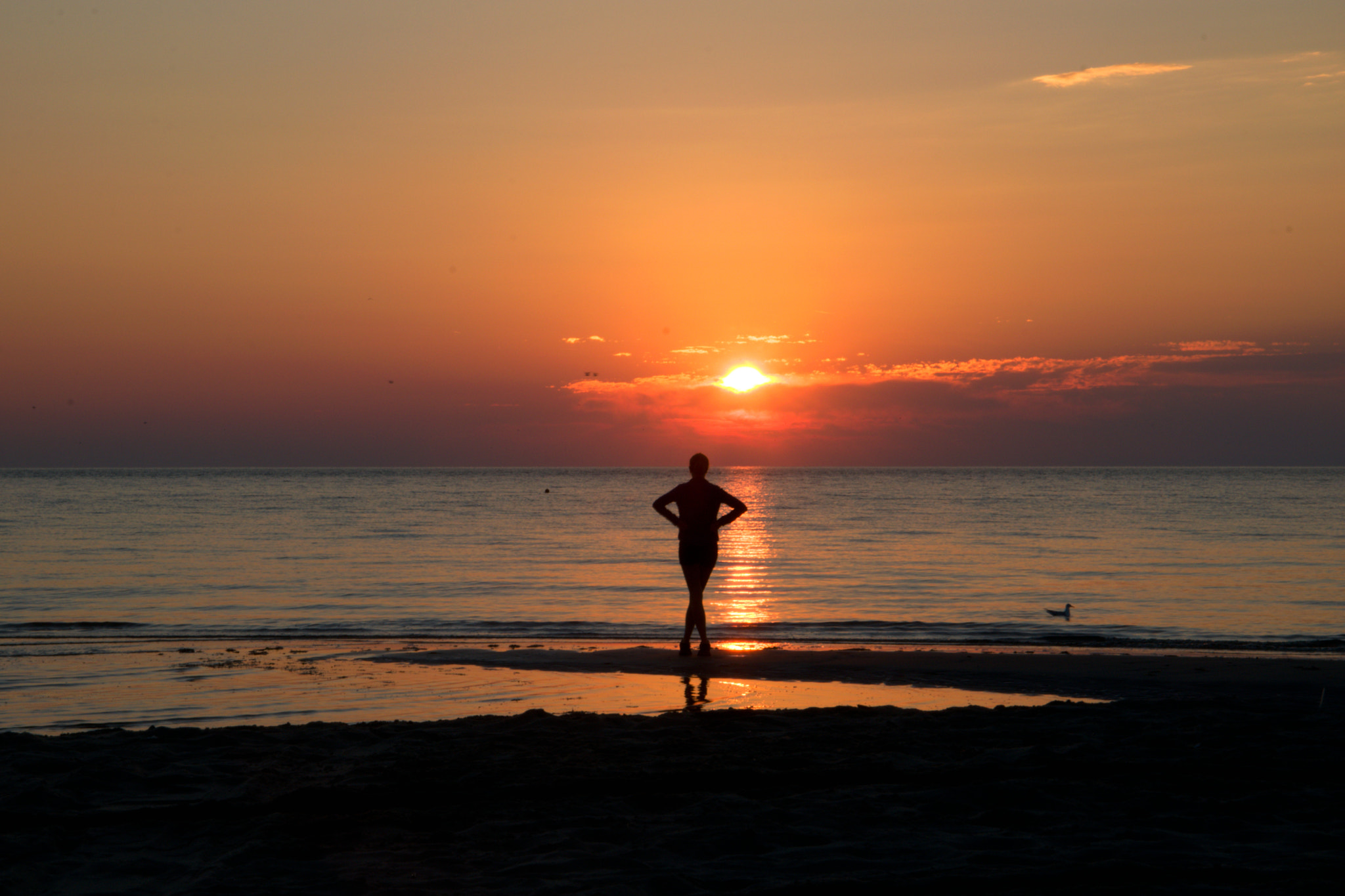 Nikon D3300 + 18.00 - 105.00 mm f/3.5 - 5.6 sample photo. Dawn in italy photography