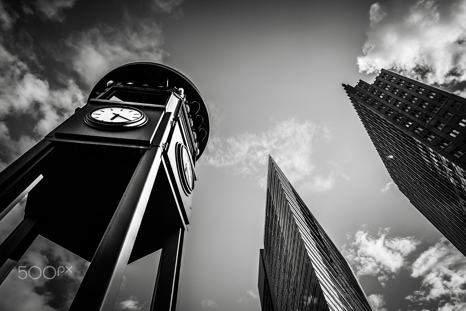 Sigma 20mm F1.4 DG HSM Art sample photo. Black city photography