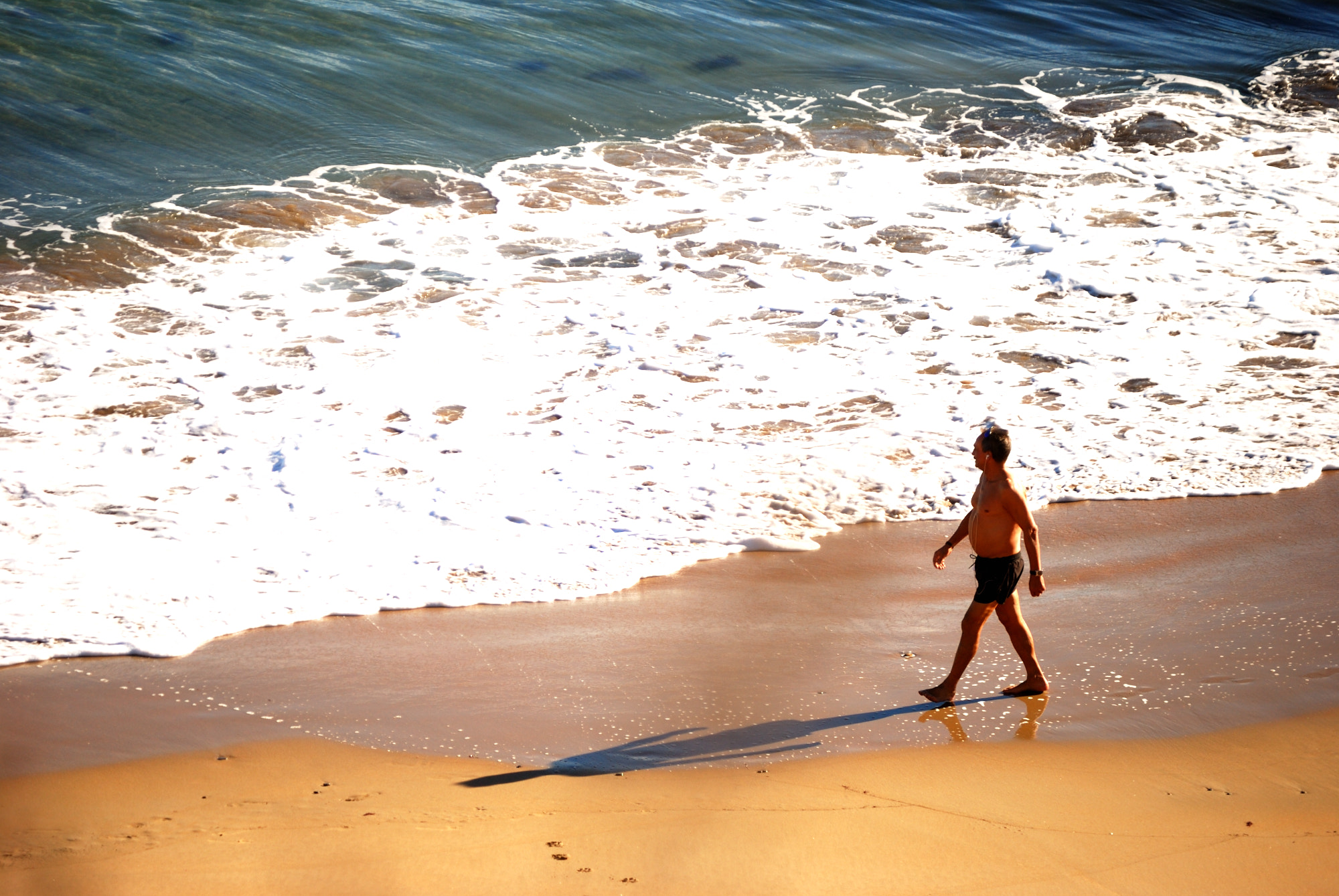 Nikon D60 sample photo. Paseando por la playa photography