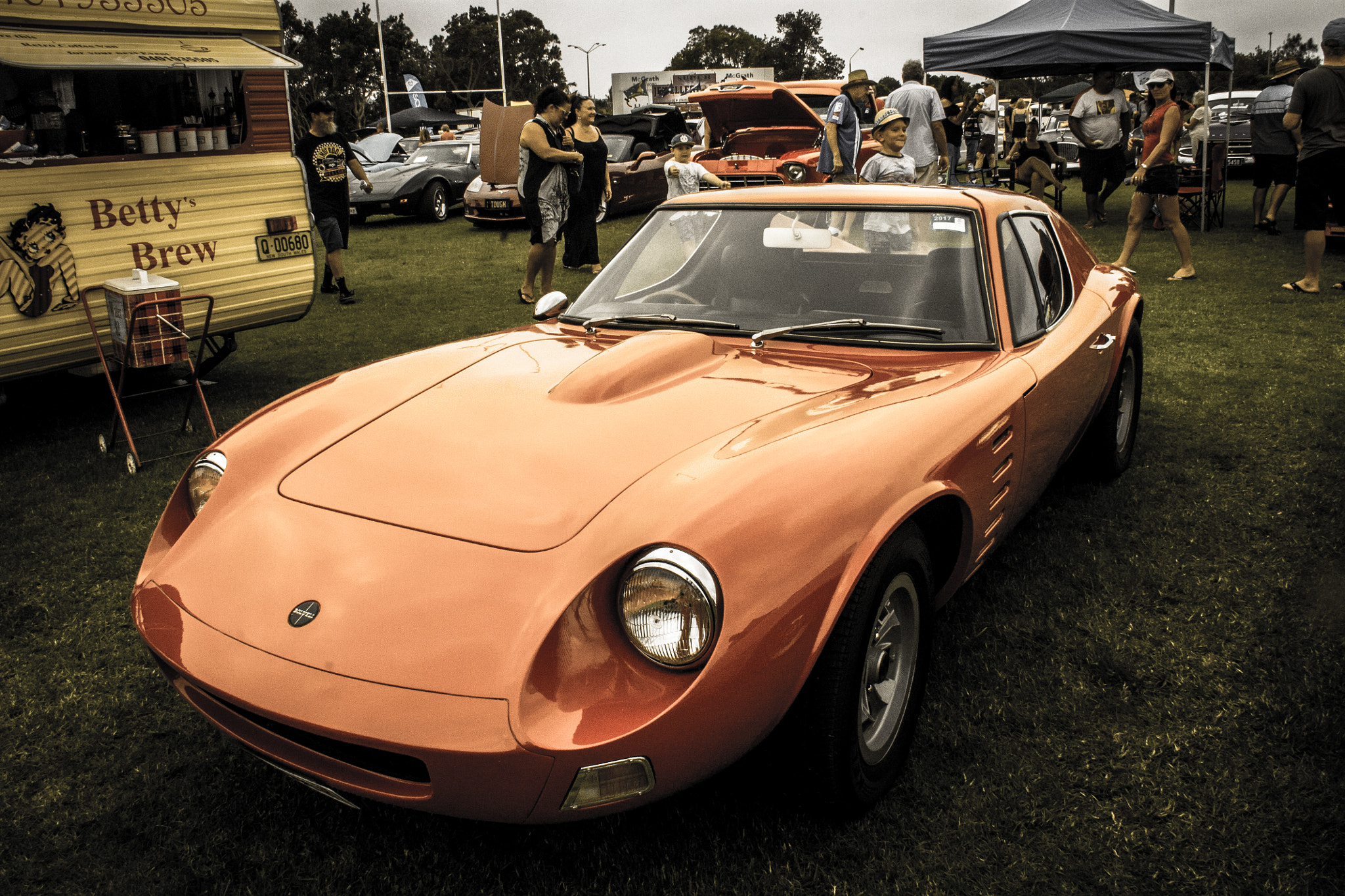 Canon EF-S 18-135mm F3.5-5.6 IS sample photo. Vintage cars photography