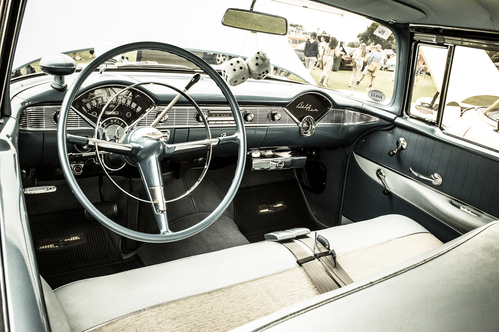 Canon EF-S 18-135mm F3.5-5.6 IS sample photo. Vintage cars photography