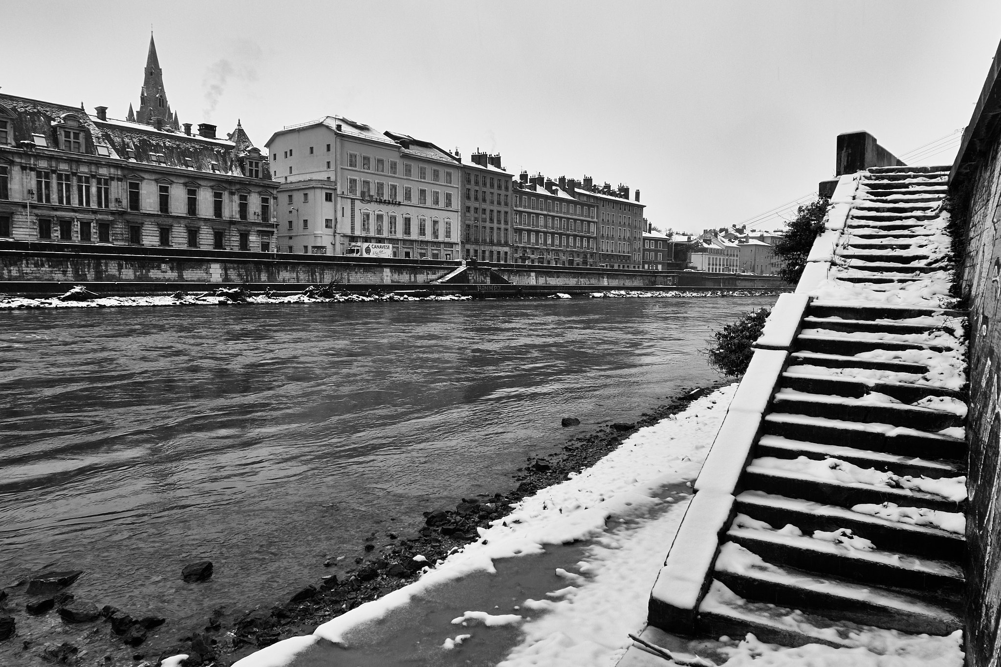 Fujifilm XC 16-50mm F3.5-5.6 OIS sample photo. Grenoble photography