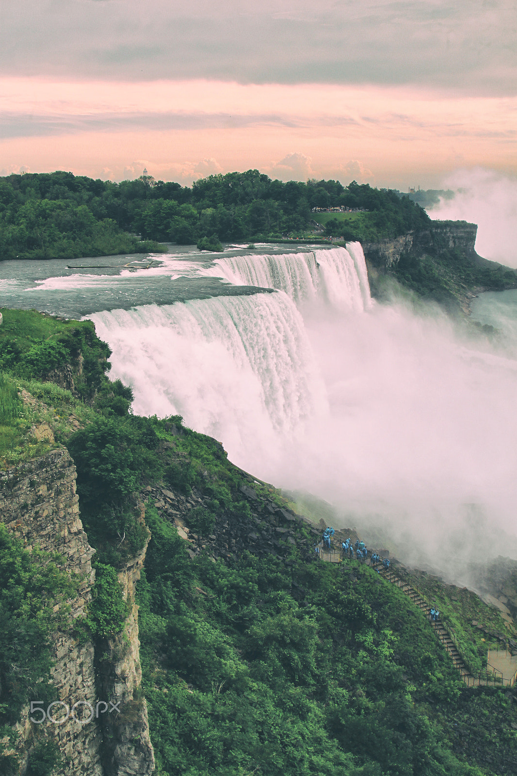 Canon EOS 500D (EOS Rebel T1i / EOS Kiss X3) sample photo. Magnificent niagara photography