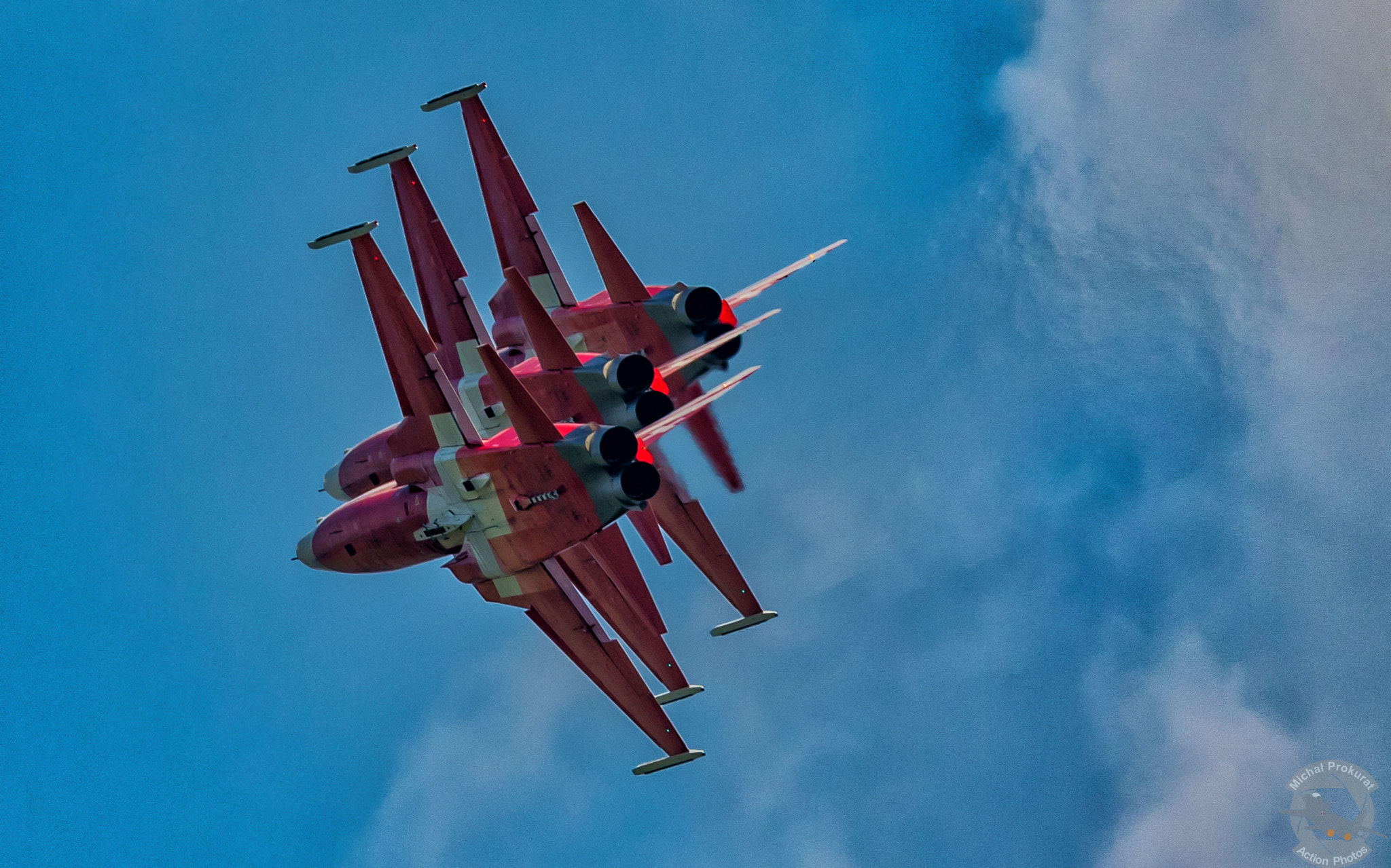 Canon EOS 7D Mark II sample photo. Patrouille suisse line photography