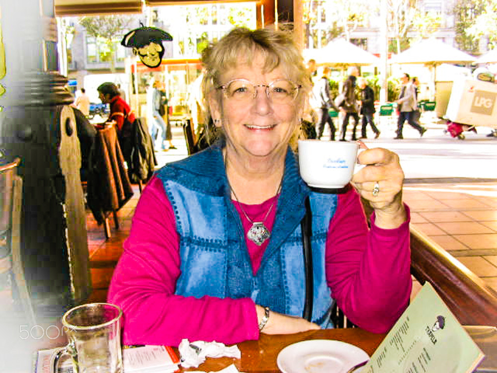 Canon POWERSHOT A70 sample photo. Edythe at morning tea in barcelona photography