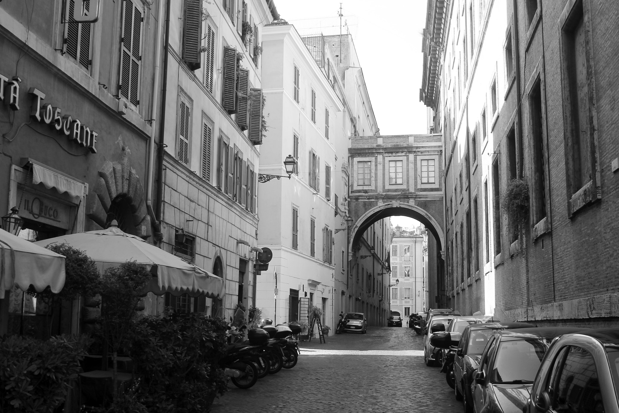 Canon EF-S 18-55mm F3.5-5.6 II sample photo. One street in rome photography