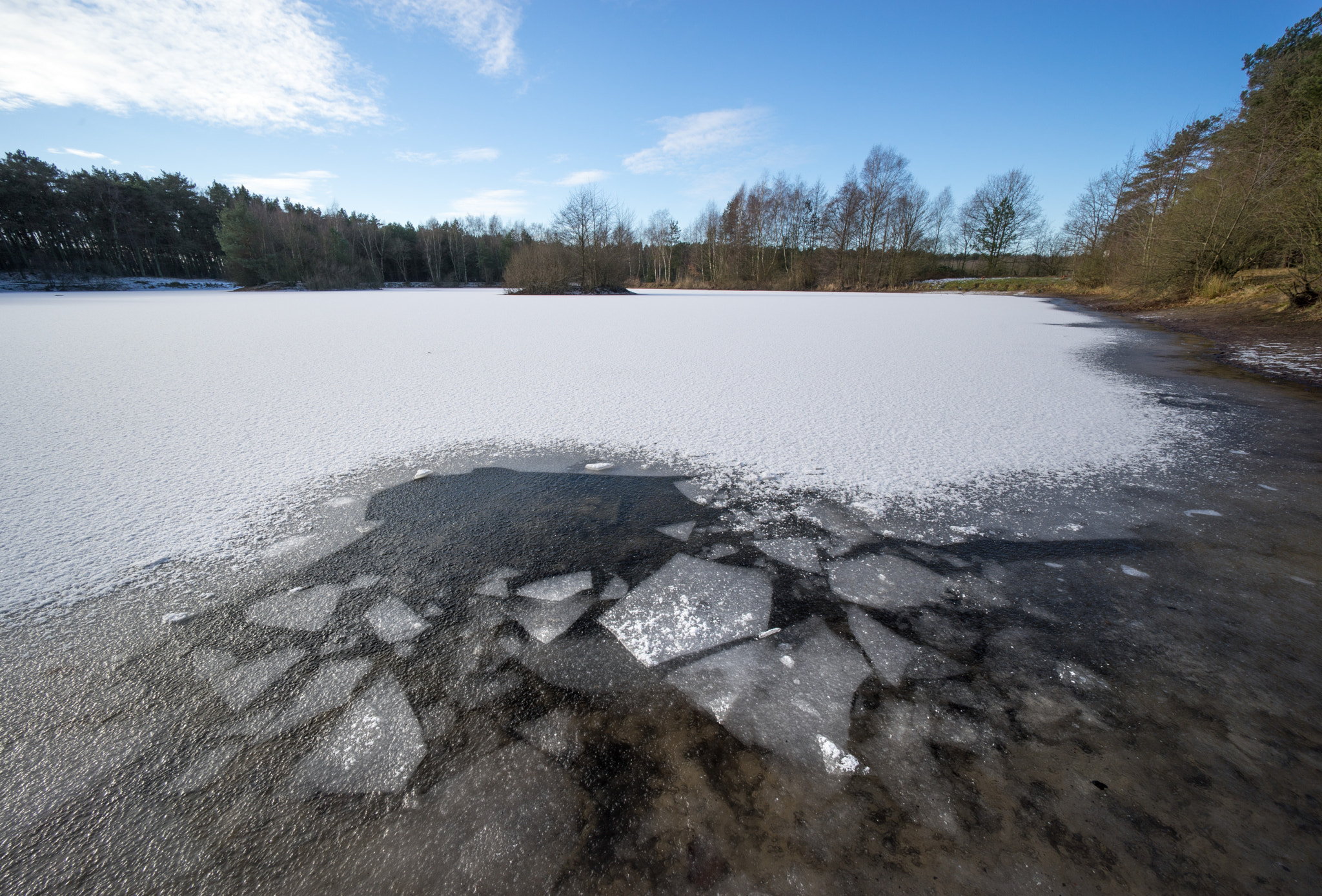 Sony a7 + Voigtlander ULTRA WIDE-HELIAR 12mm F5.6 III sample photo