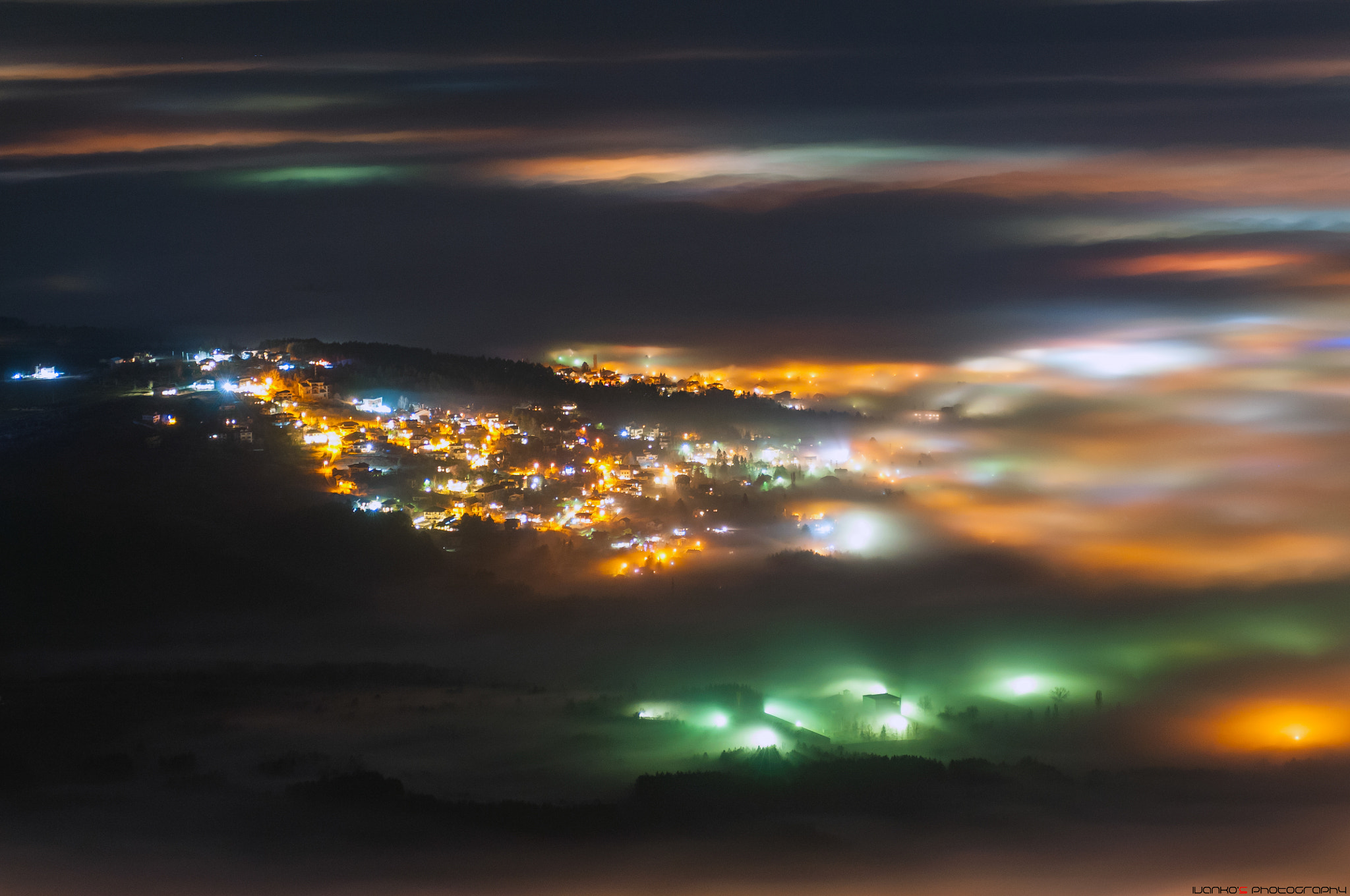 Nikon AF-Nikkor 80-200mm F2.8D ED sample photo. Foggy photography