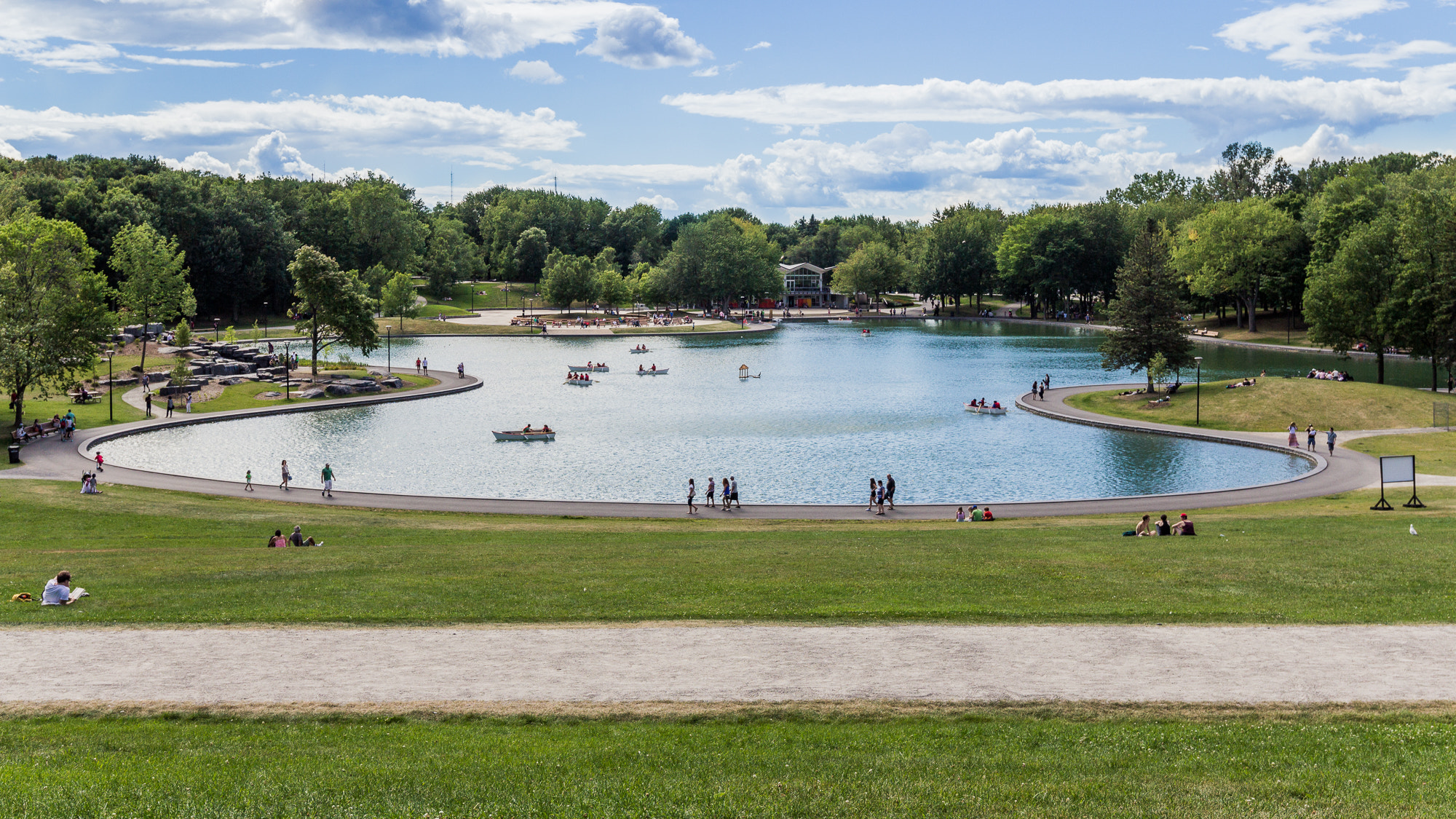 Canon EF 16-35mm F4L IS USM sample photo. Antoine in mtl photography