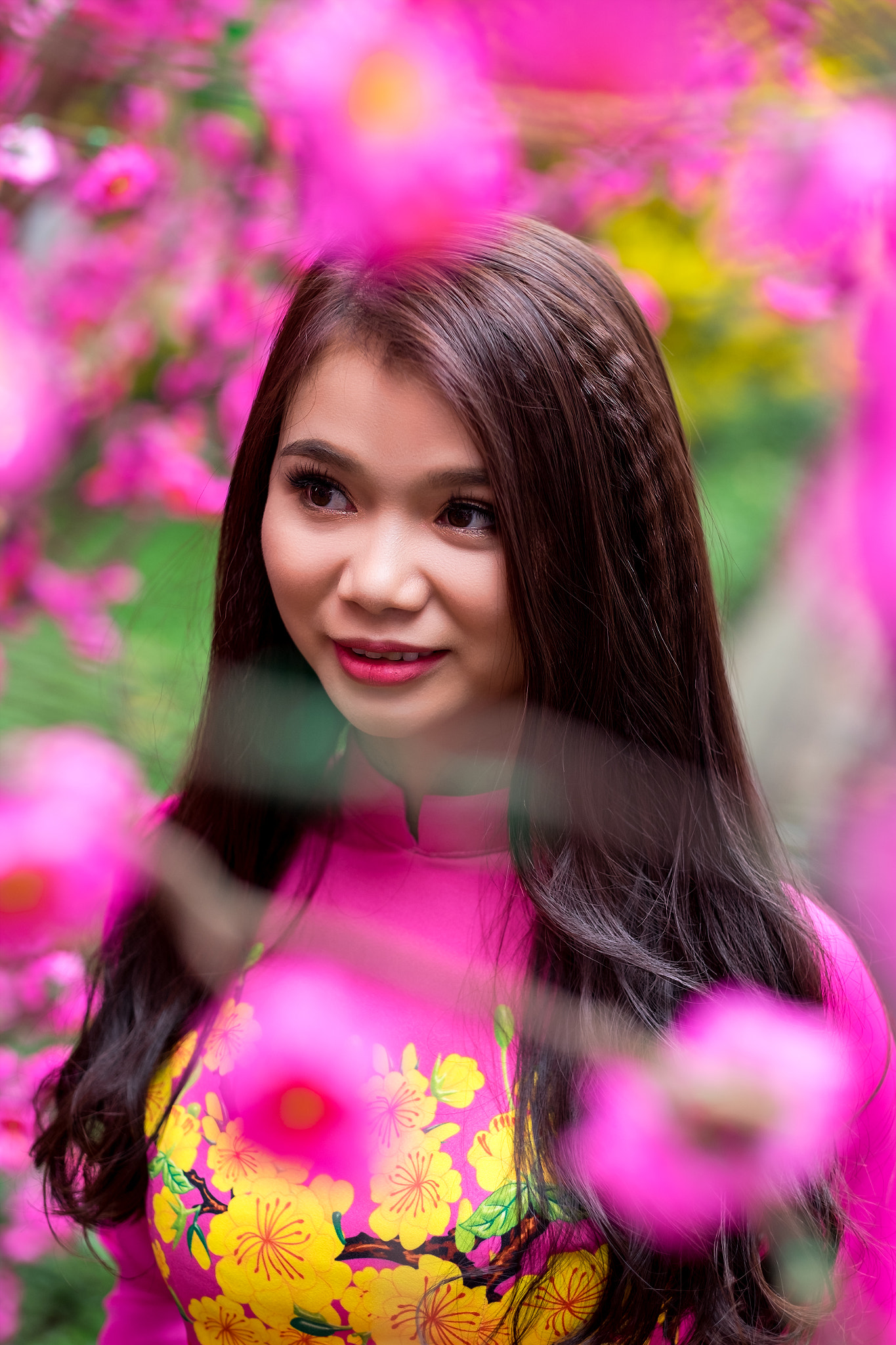 Fujifilm X-T10 + Fujifilm XF 56mm F1.2 R sample photo. New year's smile photography