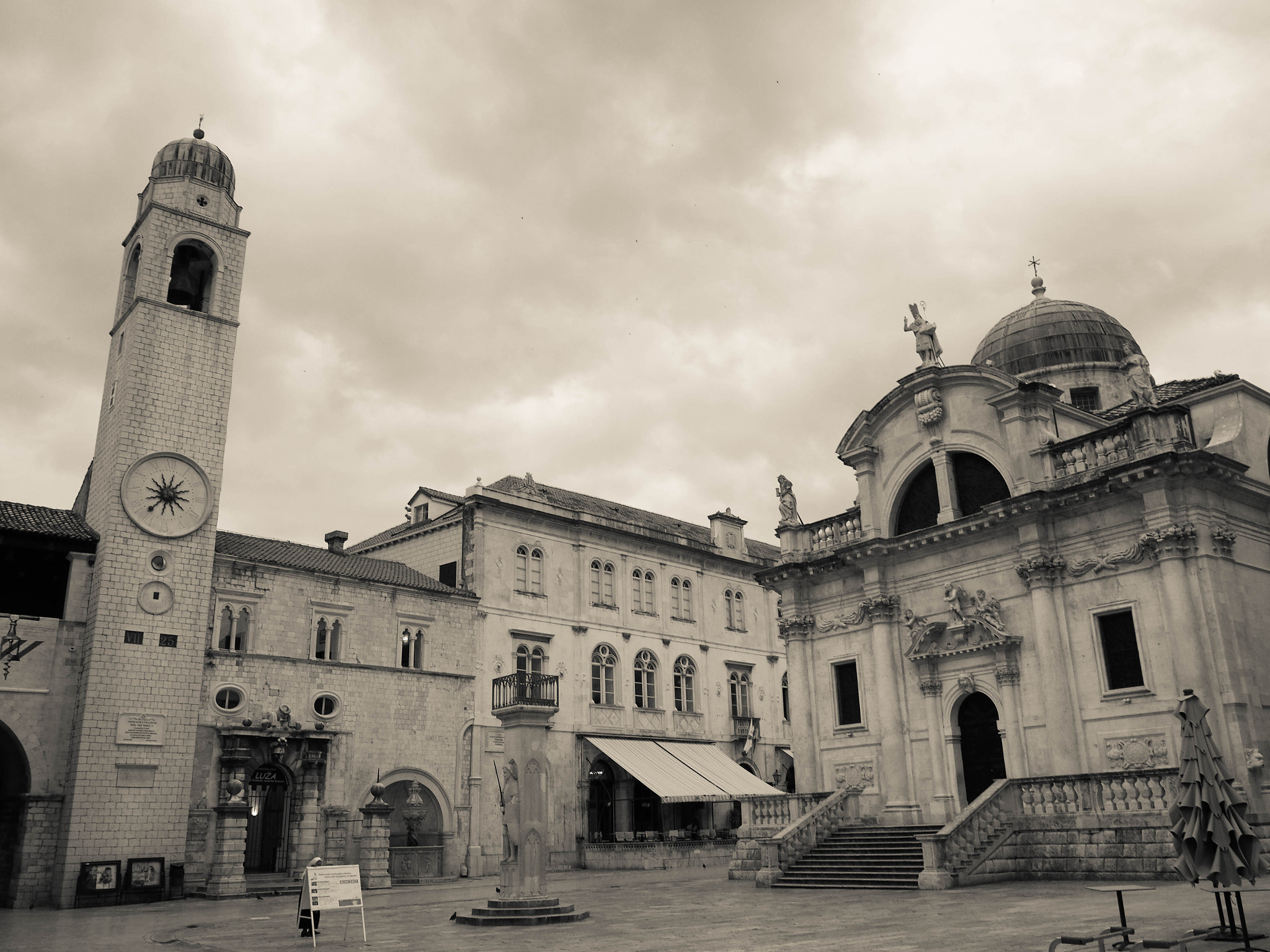 Olympus PEN-F sample photo. Dubrovnik town square photography
