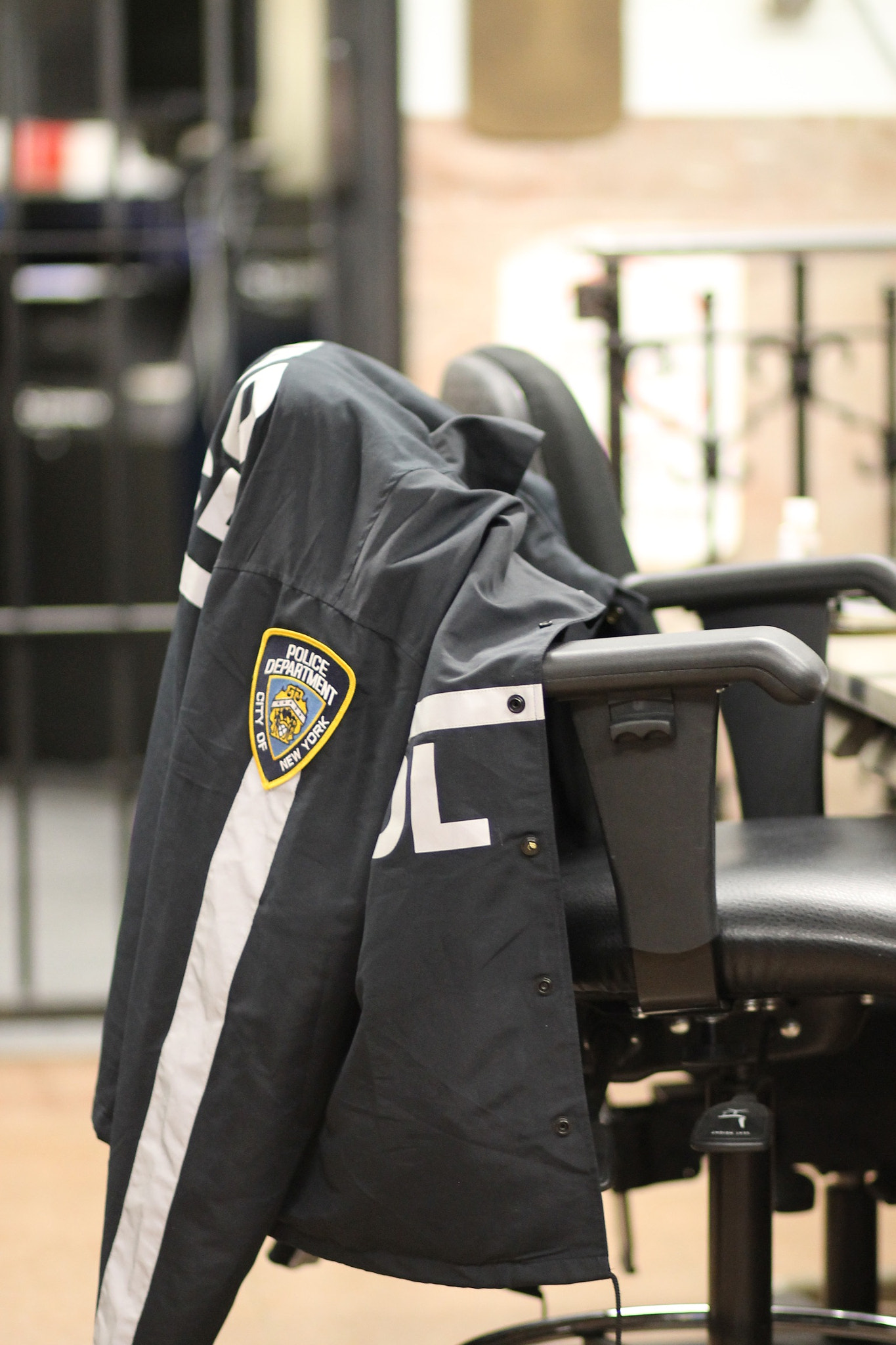 Canon EF 85mm F1.8 USM sample photo. Nypd photography