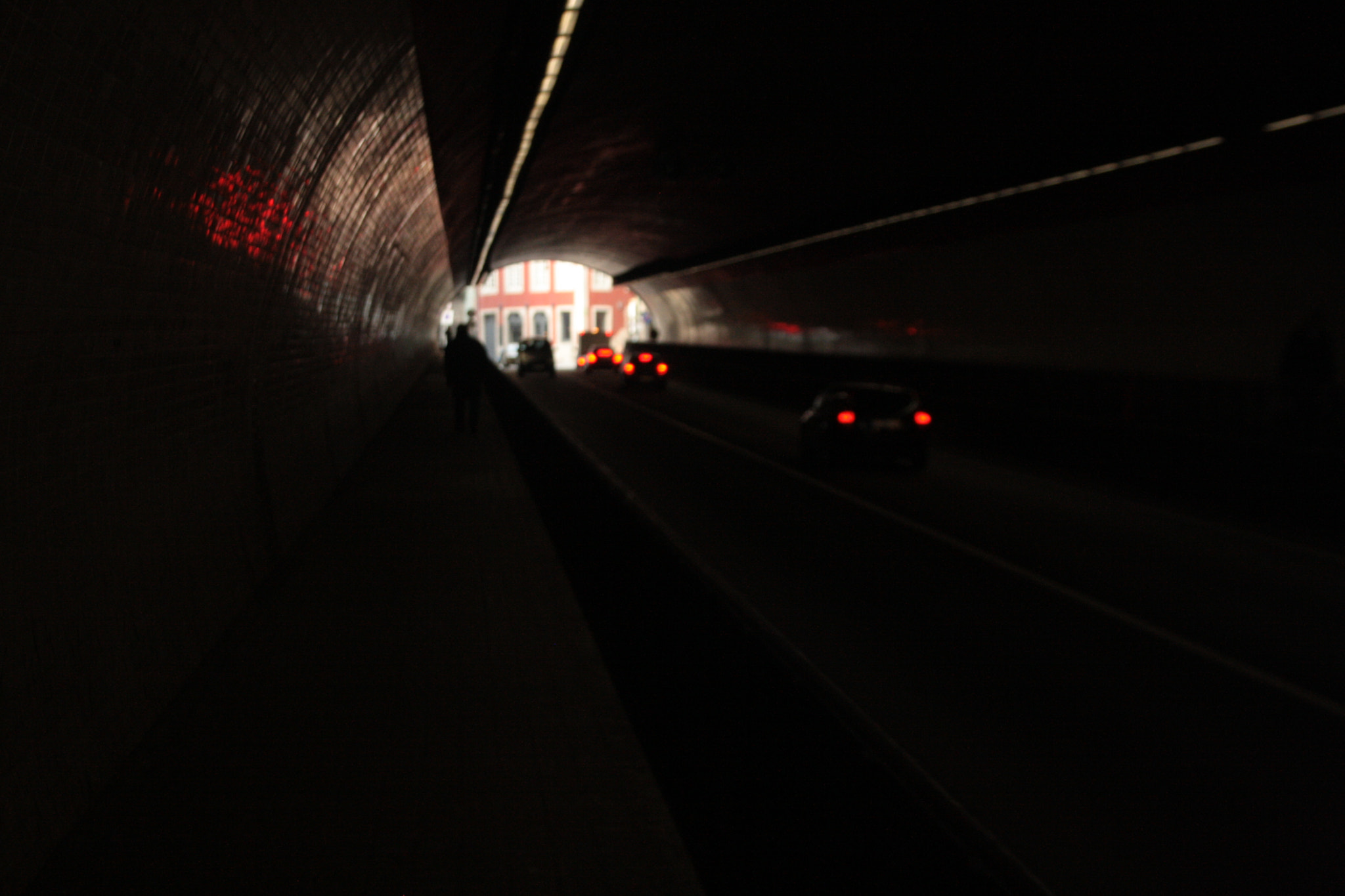 Canon EOS 1000D (EOS Digital Rebel XS / EOS Kiss F) sample photo. Tunnel photography