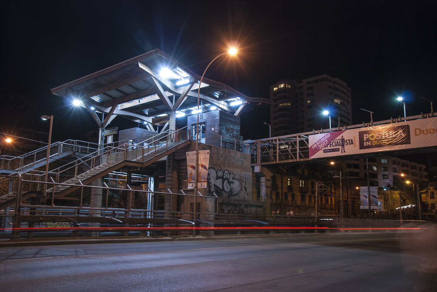 Nikon D80 sample photo. Night photography