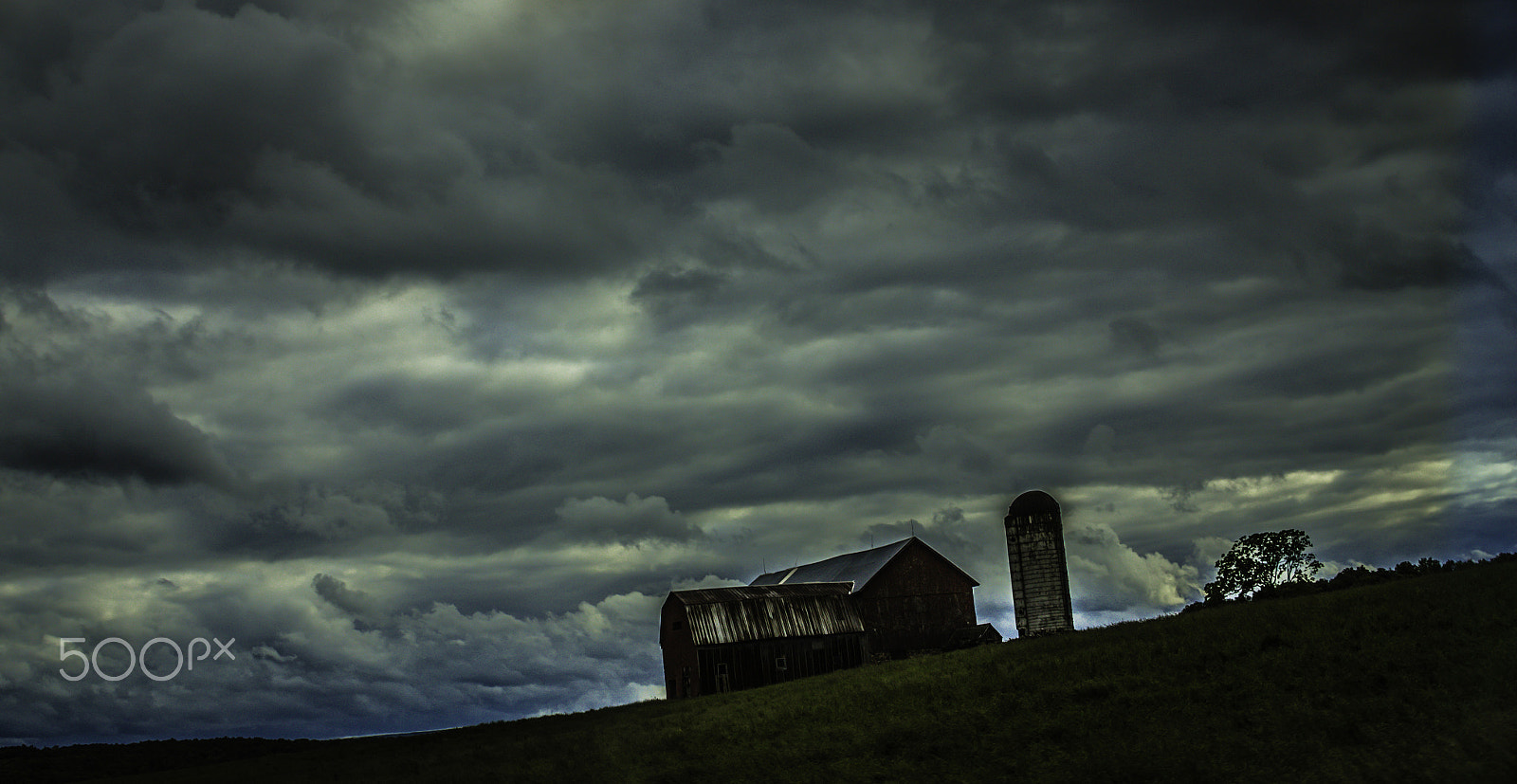 Canon EF 28-135mm F3.5-5.6 IS USM sample photo. Angry storm photography