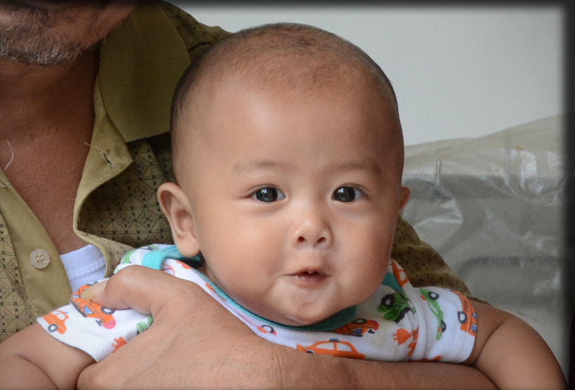 Sigma 18-200mm F3.5-6.3 DC OS HSM sample photo. Little boy photography