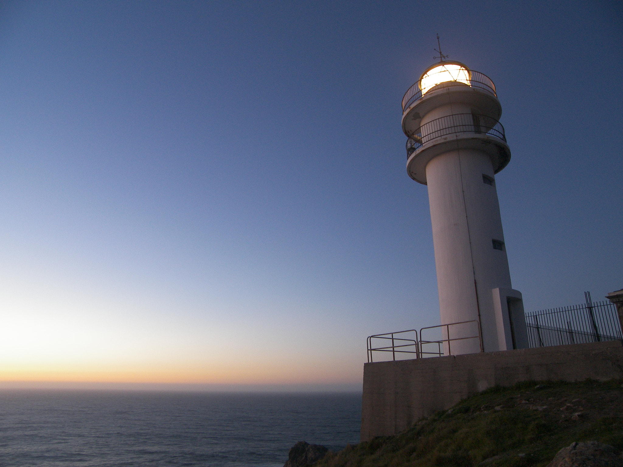Kodak P880 ZOOM DIGITAL CAMERA sample photo. Lighthouse in galicia photography