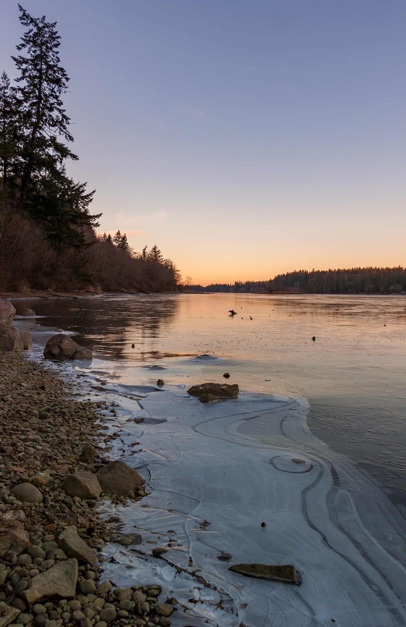 Canon EOS 500D (EOS Rebel T1i / EOS Kiss X3) sample photo. Ice formations on frozen lake photography