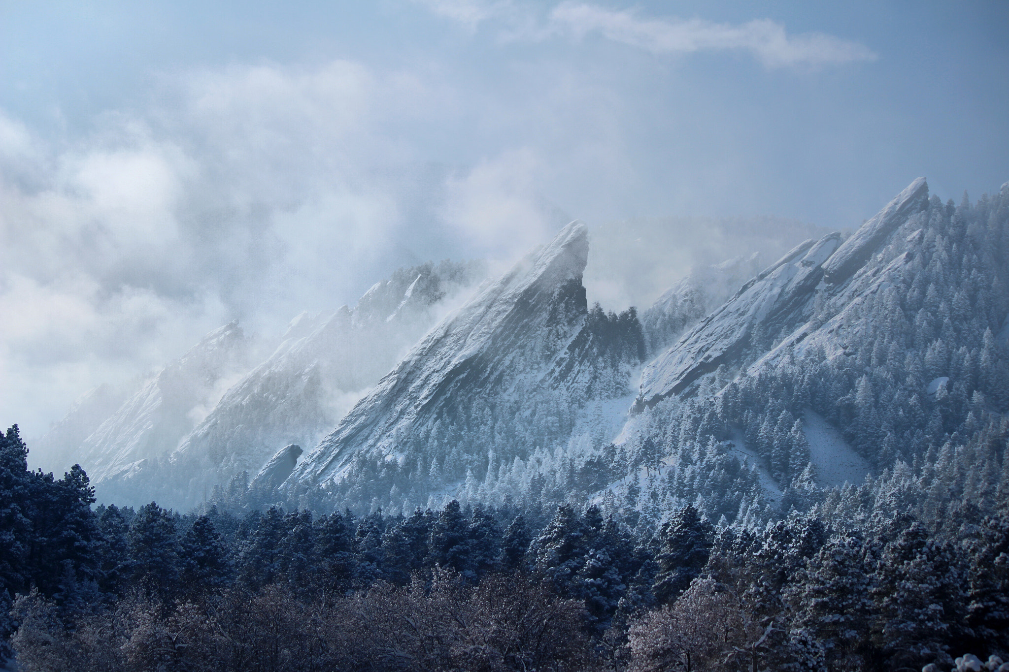 Canon EF-S 55-250mm F4-5.6 IS sample photo. Boulder flatirons photography
