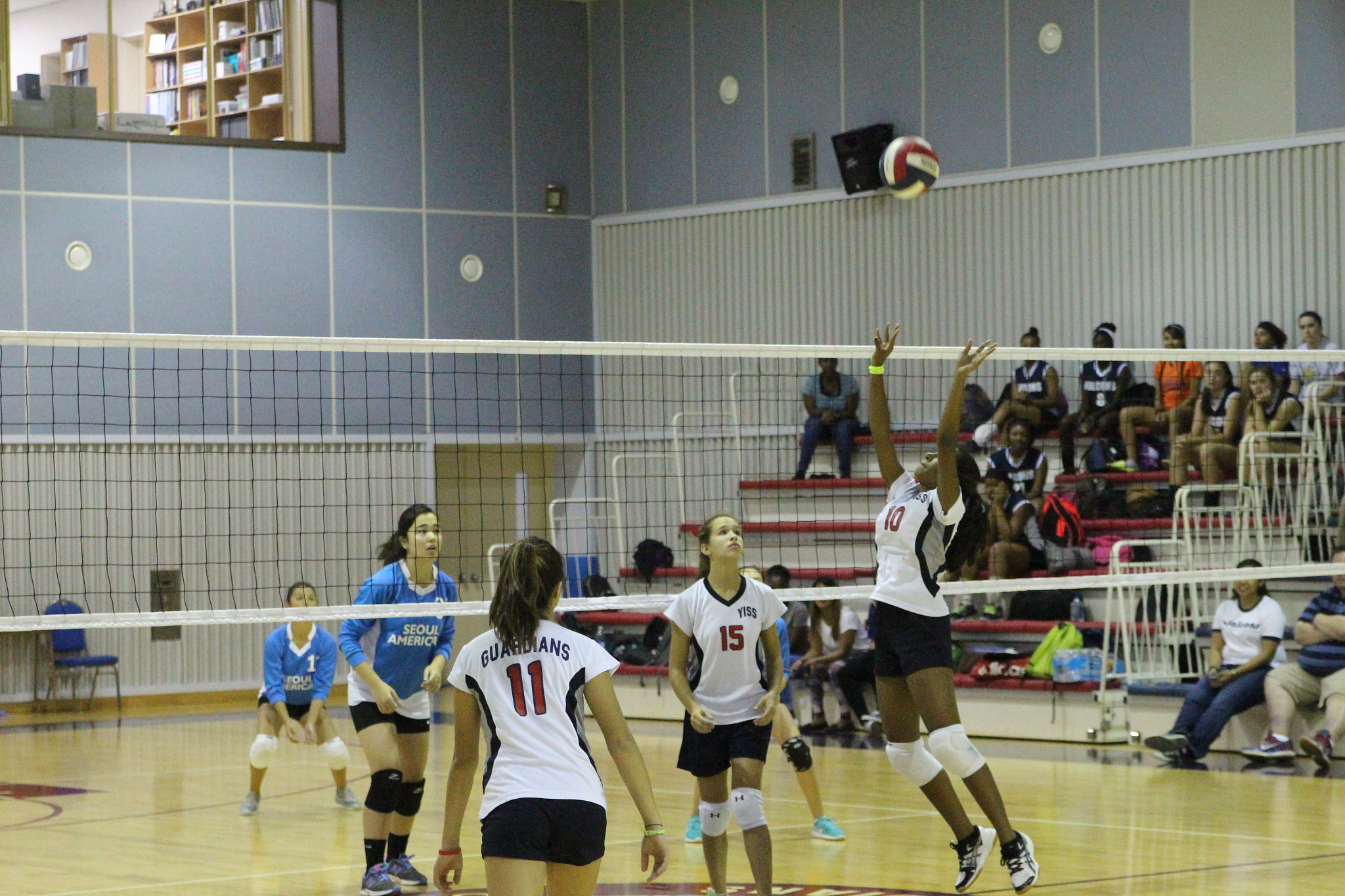 Canon EOS 650D (EOS Rebel T4i / EOS Kiss X6i) sample photo. Serving up some volleyball #5 photography