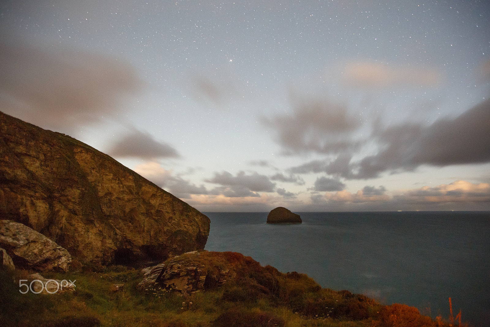 Canon EOS 6D + Canon EF 20-35mm f/2.8L sample photo. Stone not alone photography