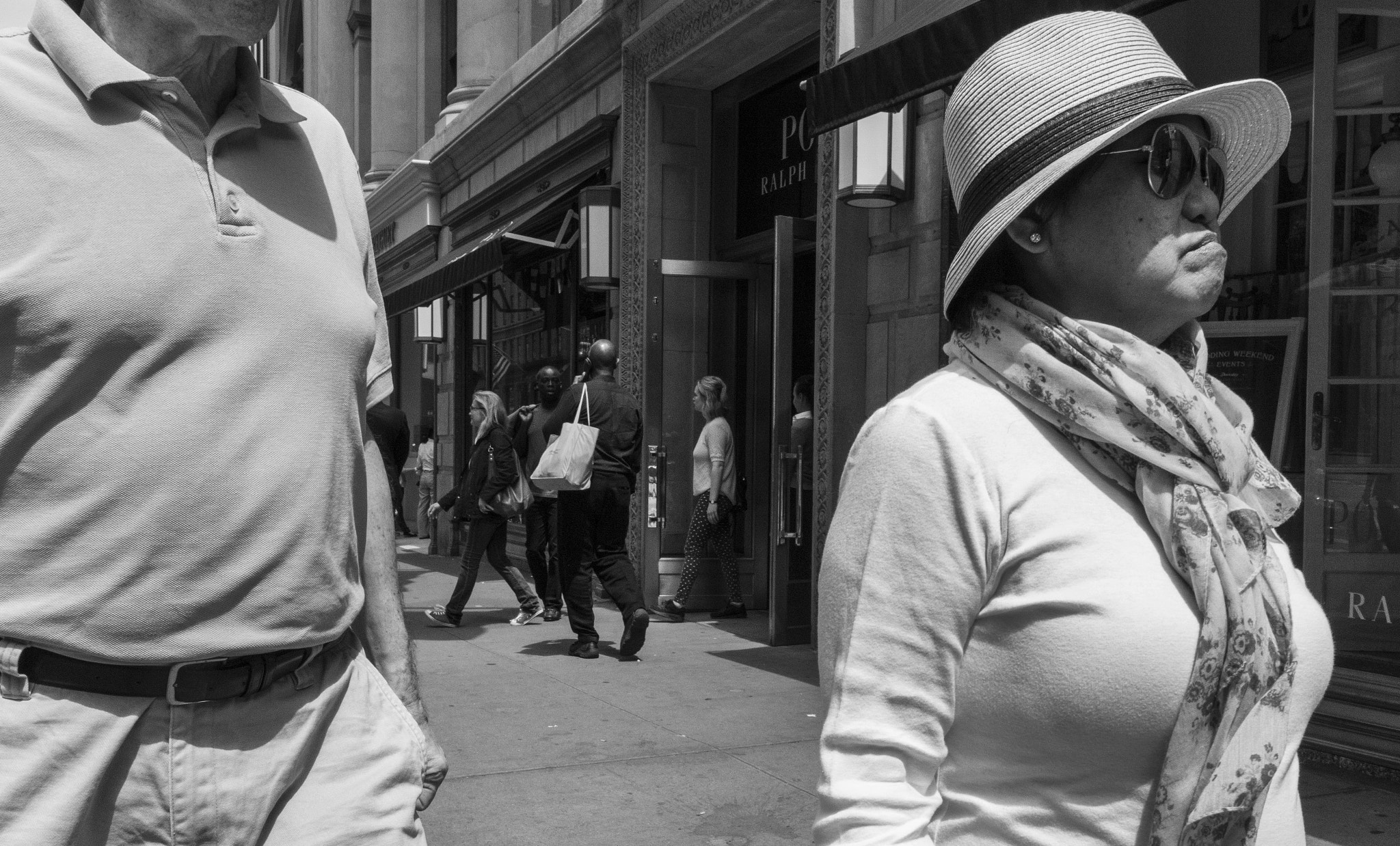 Nikon AF-S Nikkor 20mm F1.8G ED sample photo. Behind every woman - there is a man... photography