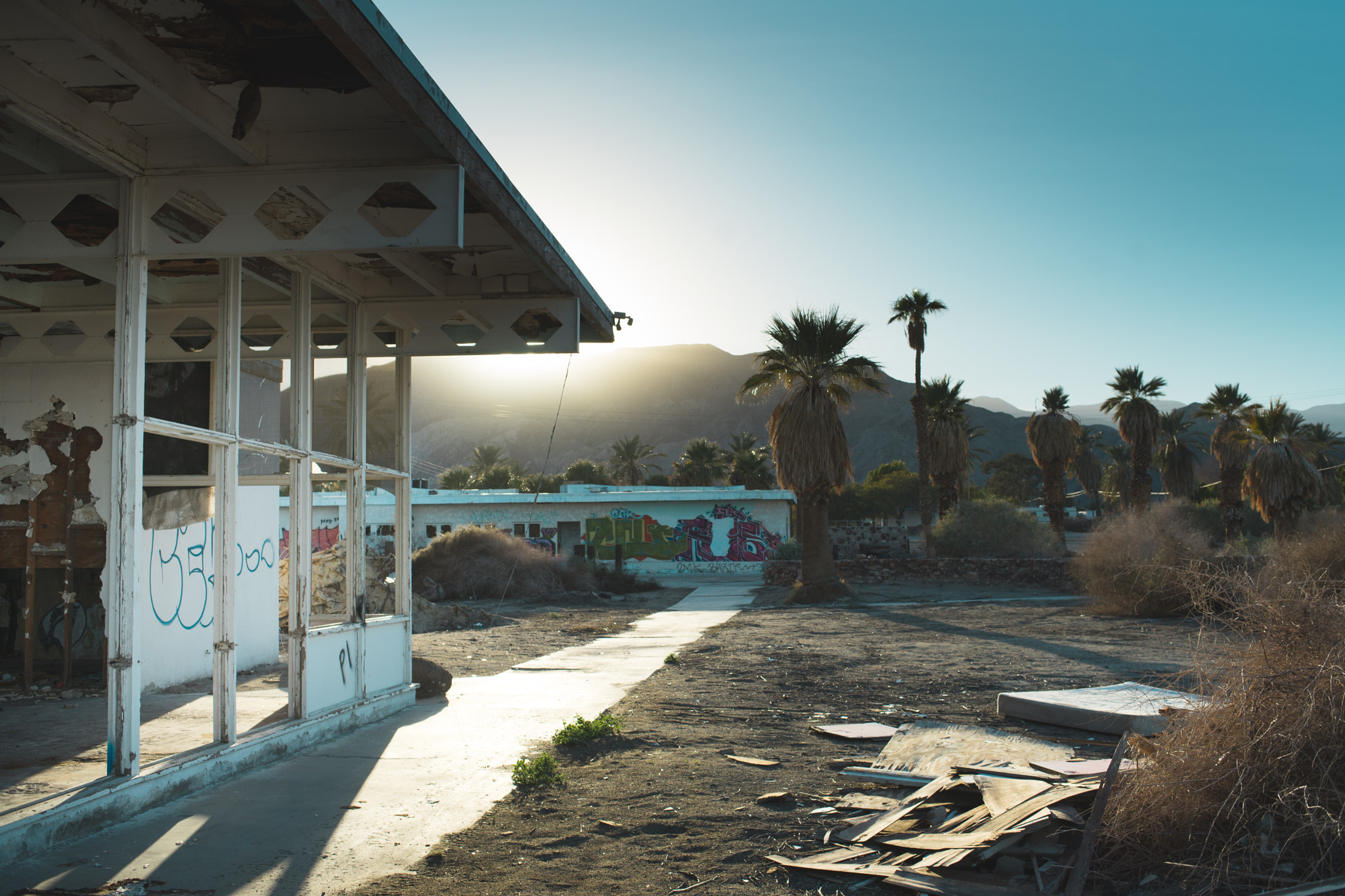 Sony a7 sample photo. Salton sea beach photography