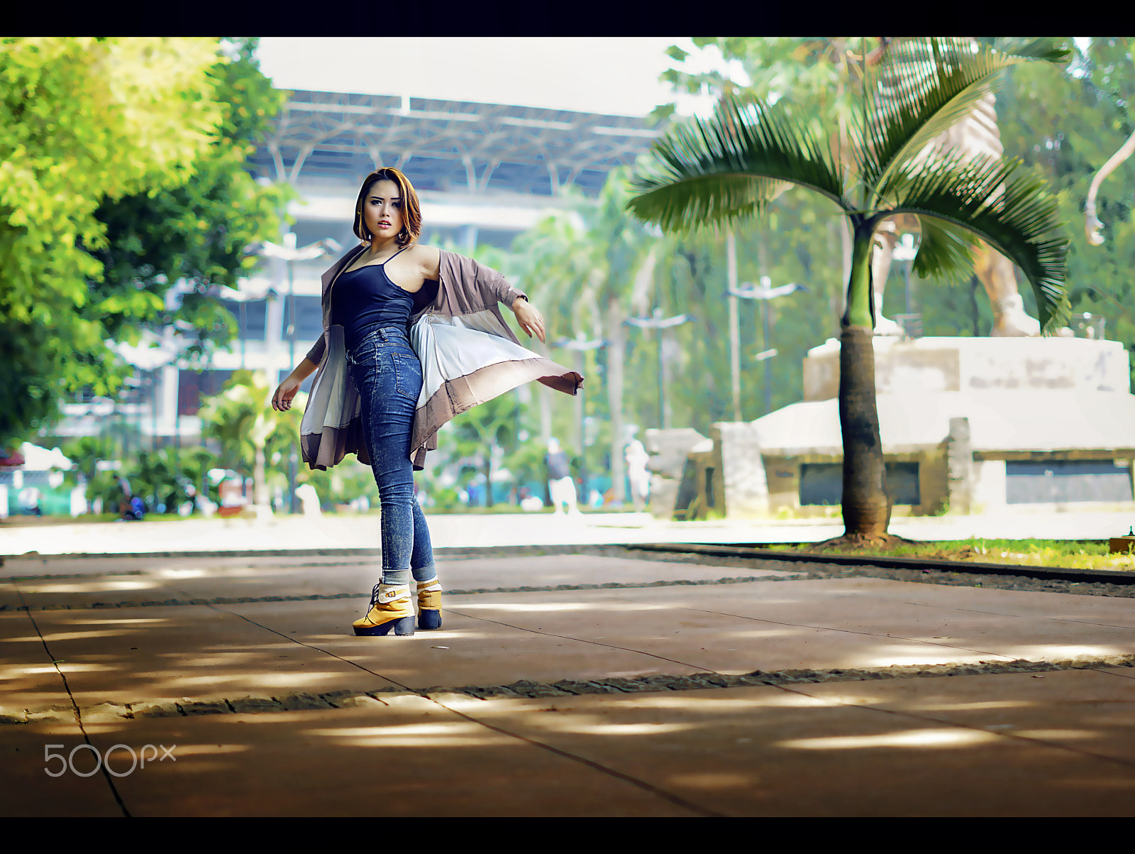 Sony FE 50mm F1.8 sample photo. Back posed photography
