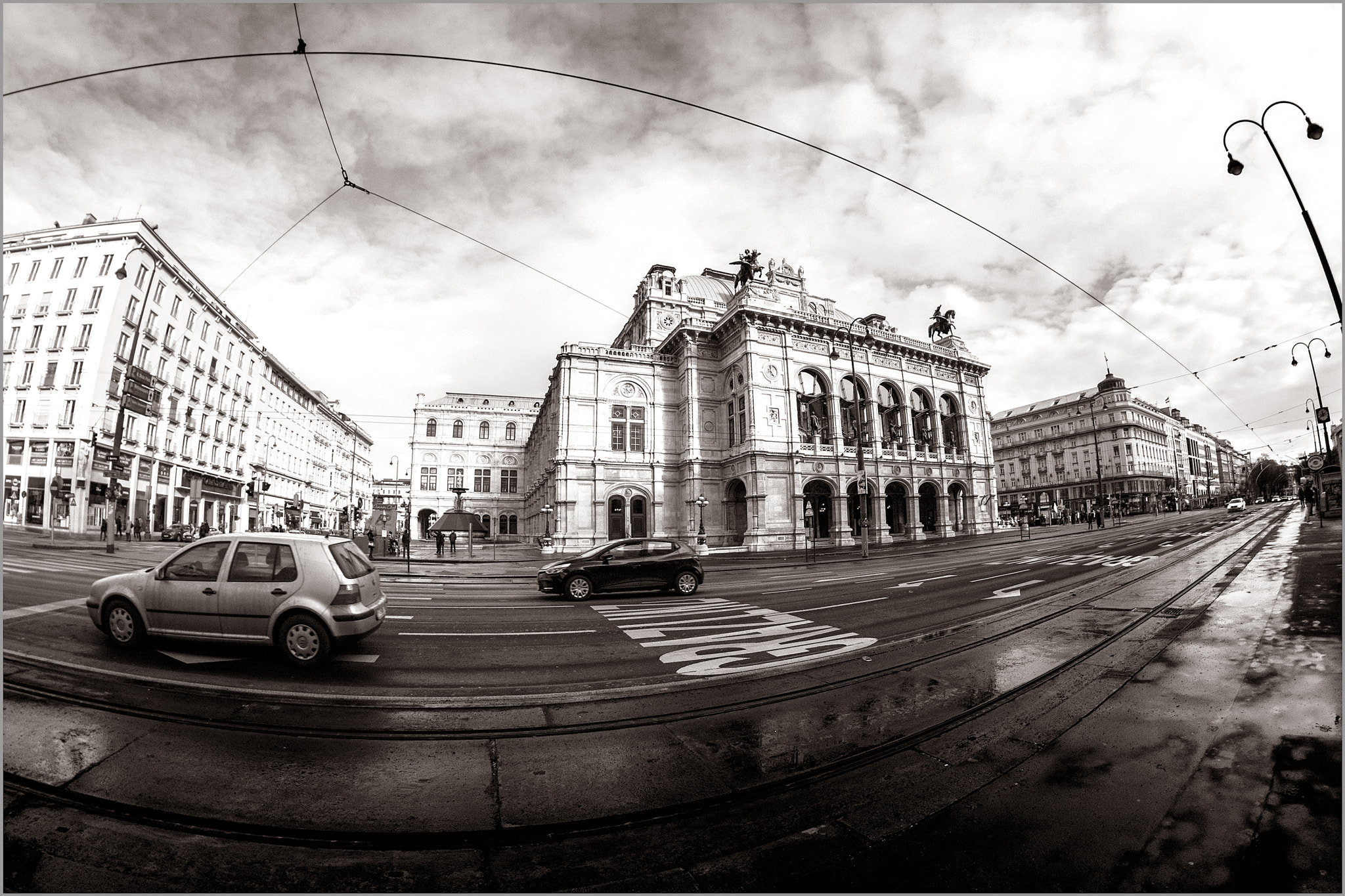 Nikon D200 + Samyang 8mm F3.5 Aspherical IF MC Fisheye sample photo. Опера Вена photography