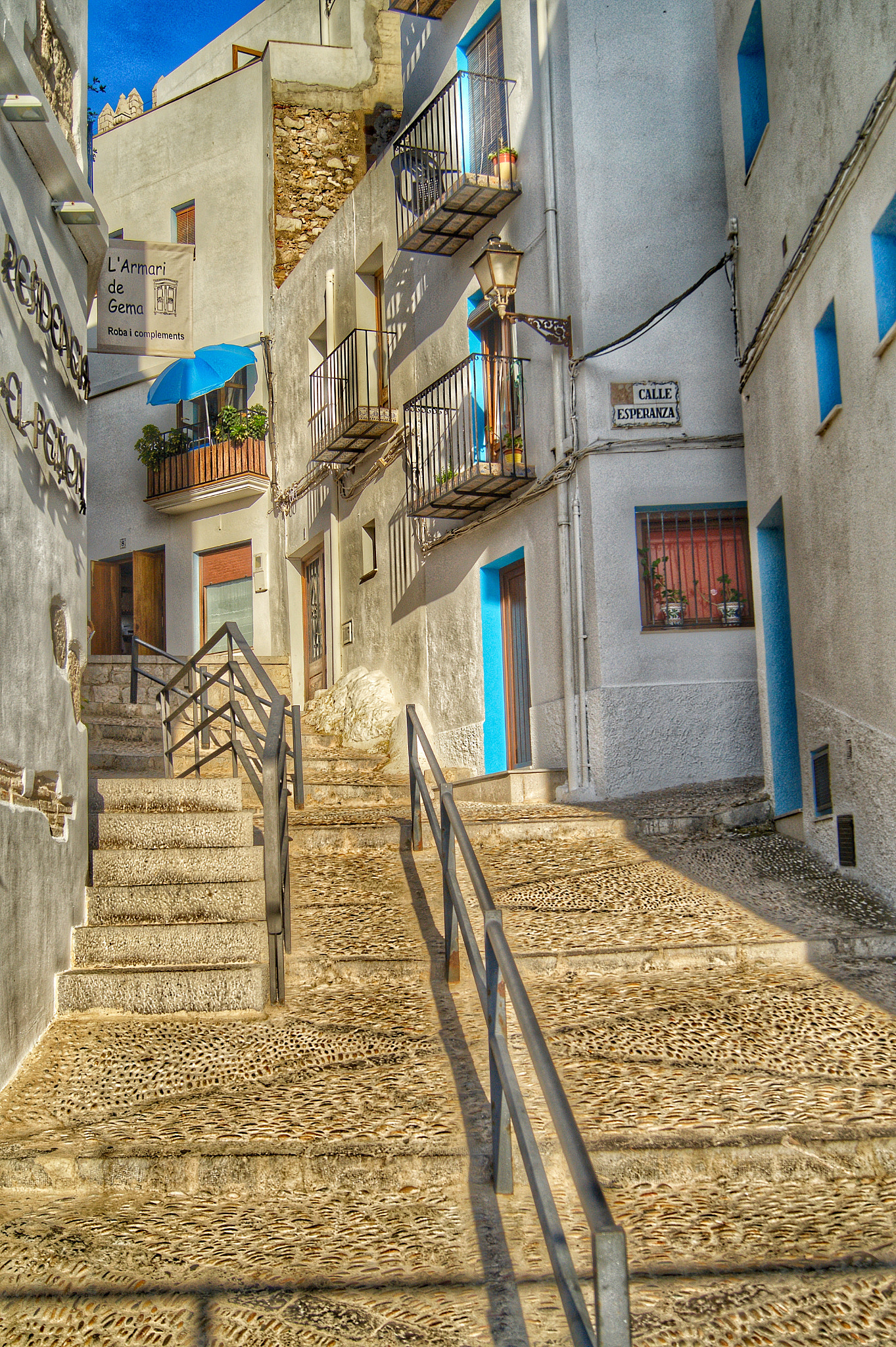 Sony DT 18-55mm F3.5-5.6 SAM II sample photo. Ligth streets photography