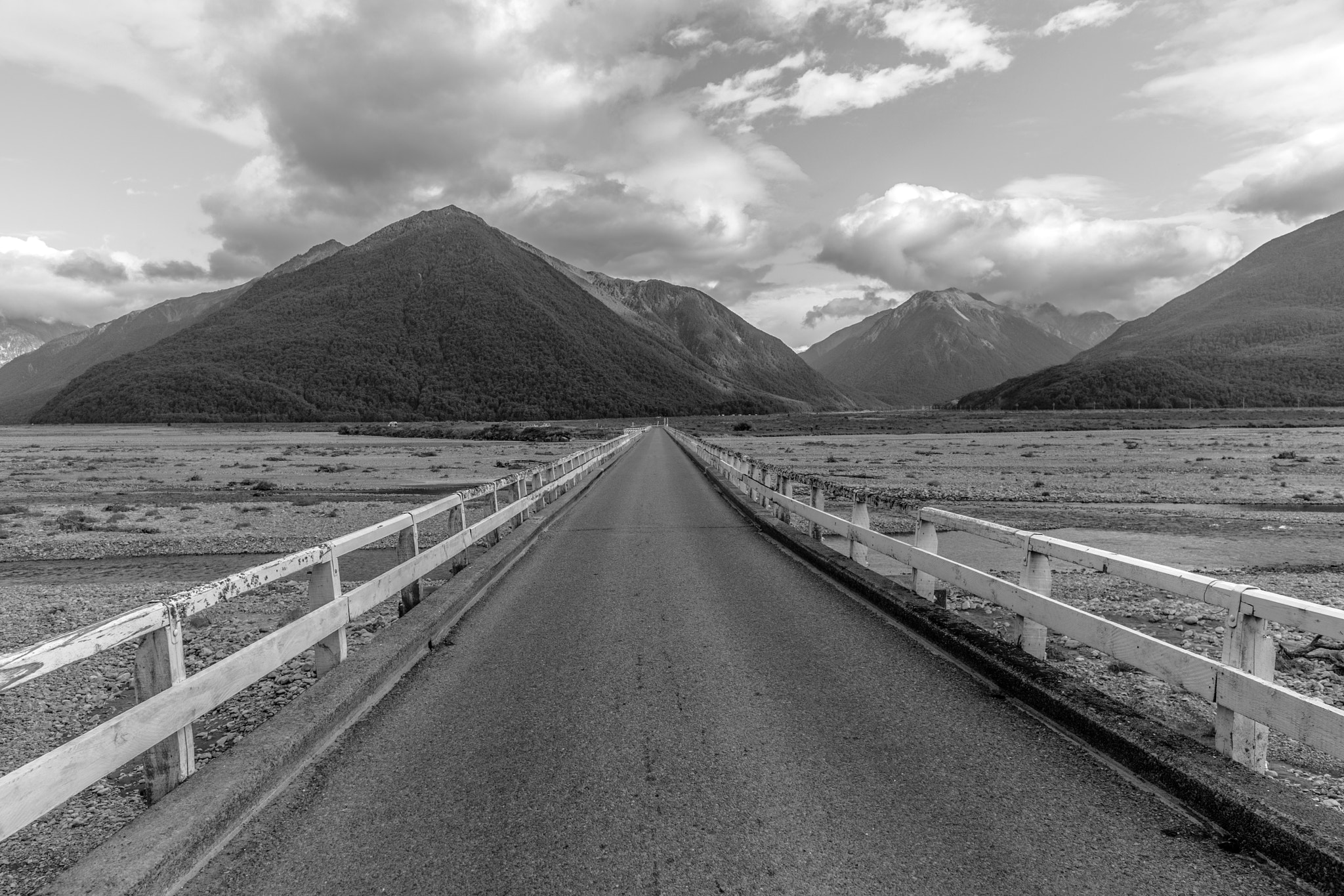 Canon EF 24mm F2.8 IS USM sample photo. Bealey river bridge photography