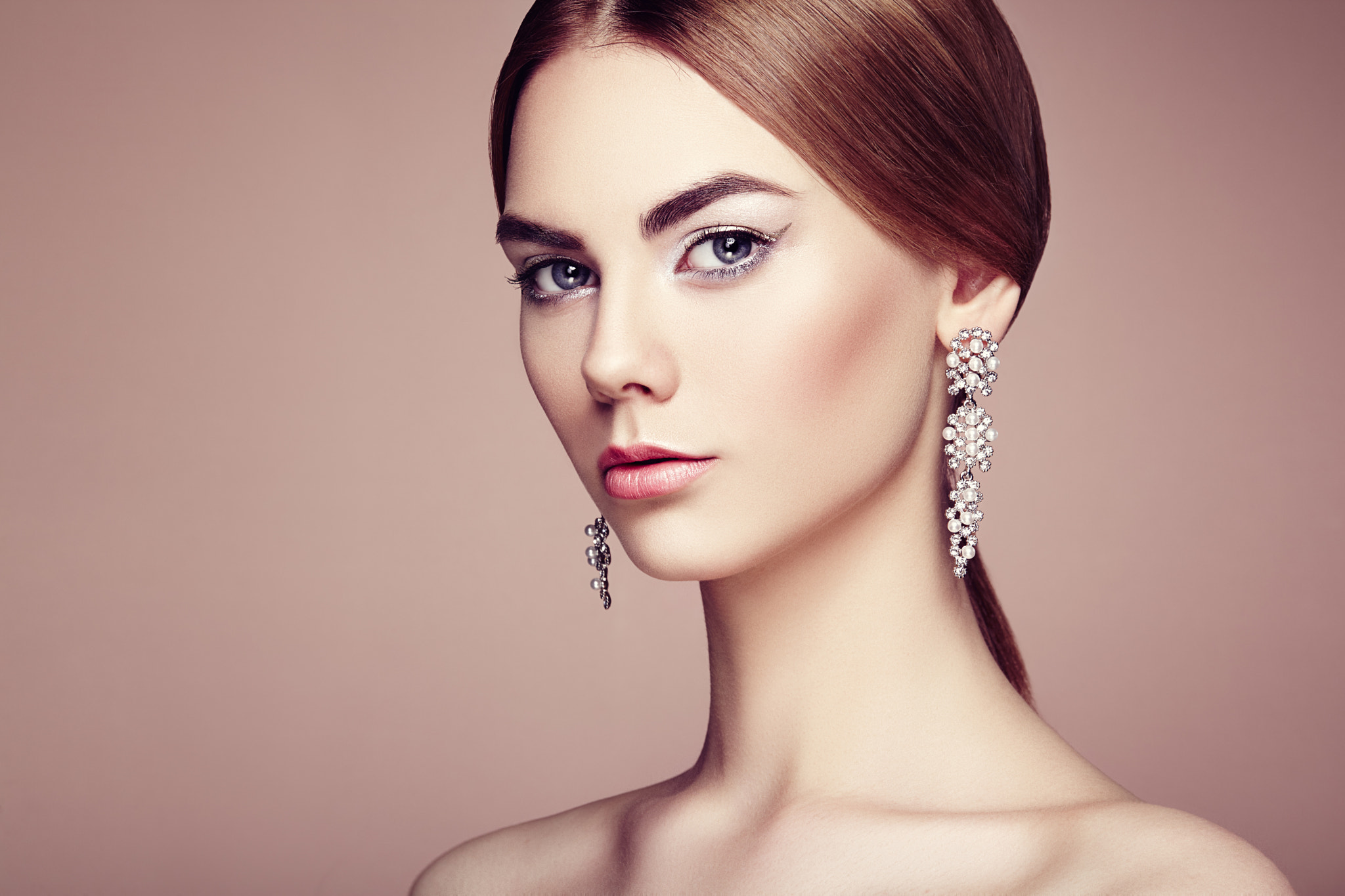 Canon EF 100mm F2.8L Macro IS USM sample photo. Fashion portrait of young beautiful woman with jewelry photography