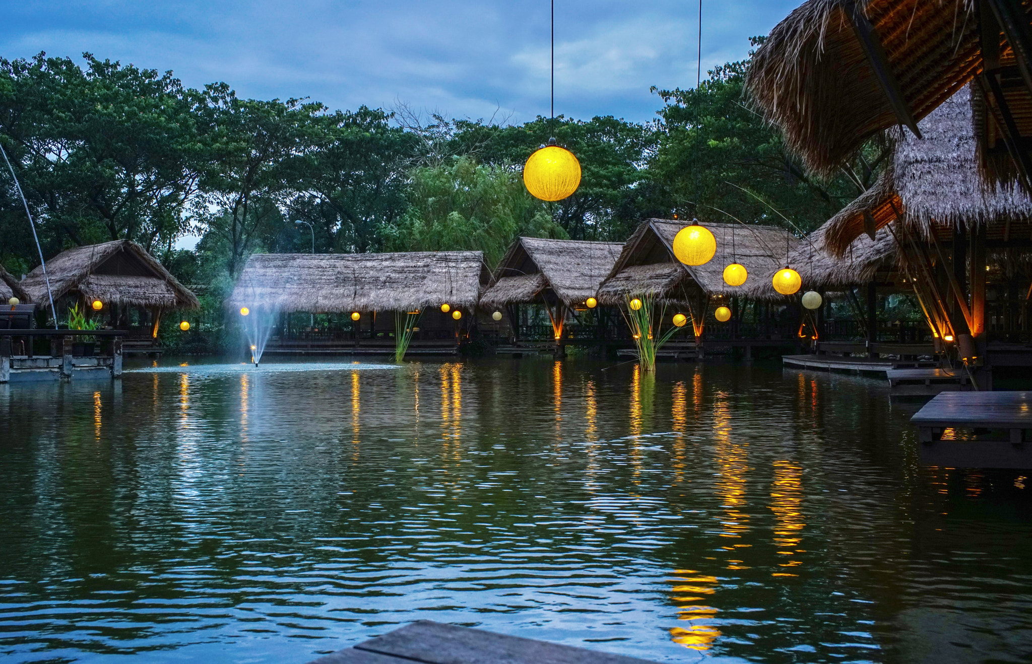 Sony a7R II + DT 40mm F2.8 SAM sample photo. Talaga sampireun restaurant photography