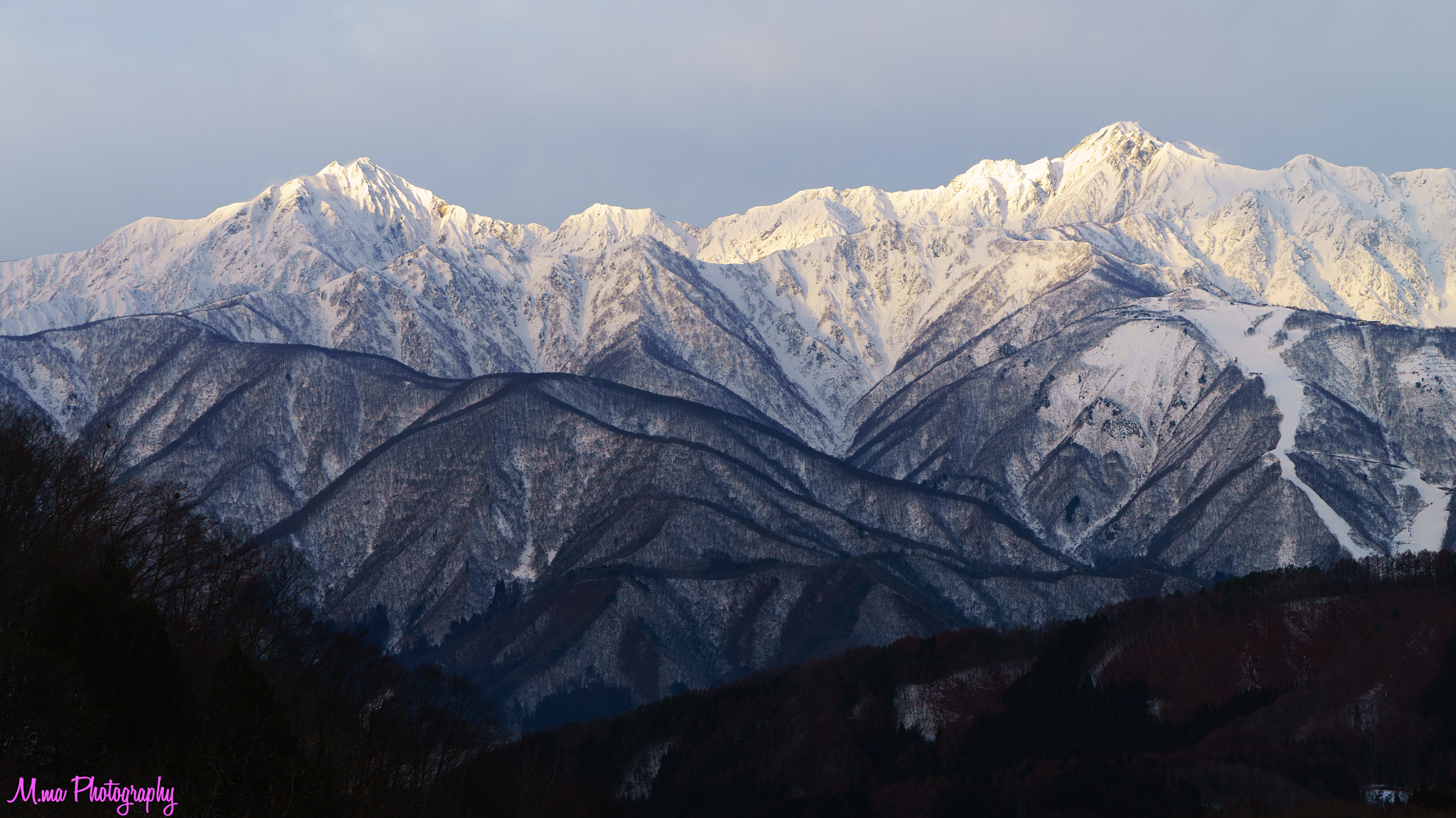 Sony a7S sample photo. A mountain illuminated by the morning light photography