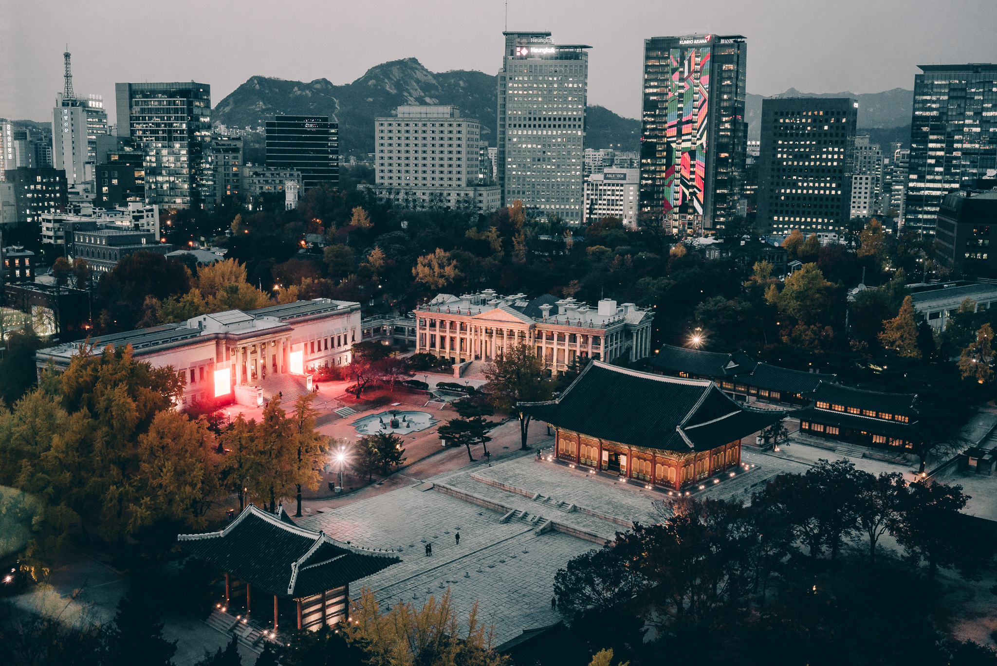 Sony a7S II + Sony Sonnar T* FE 35mm F2.8 ZA sample photo. Seoul city baby photography